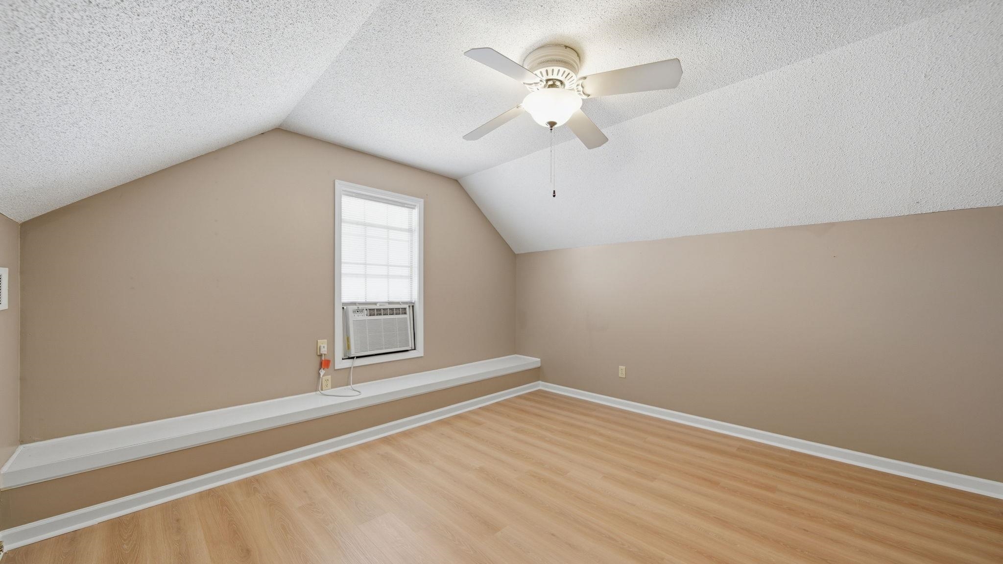 8237 Crimson Creek Dr Property Photo 19