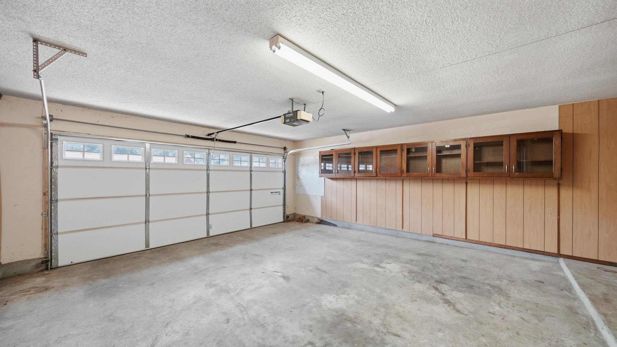 8237 Crimson Creek Dr Property Photo 20
