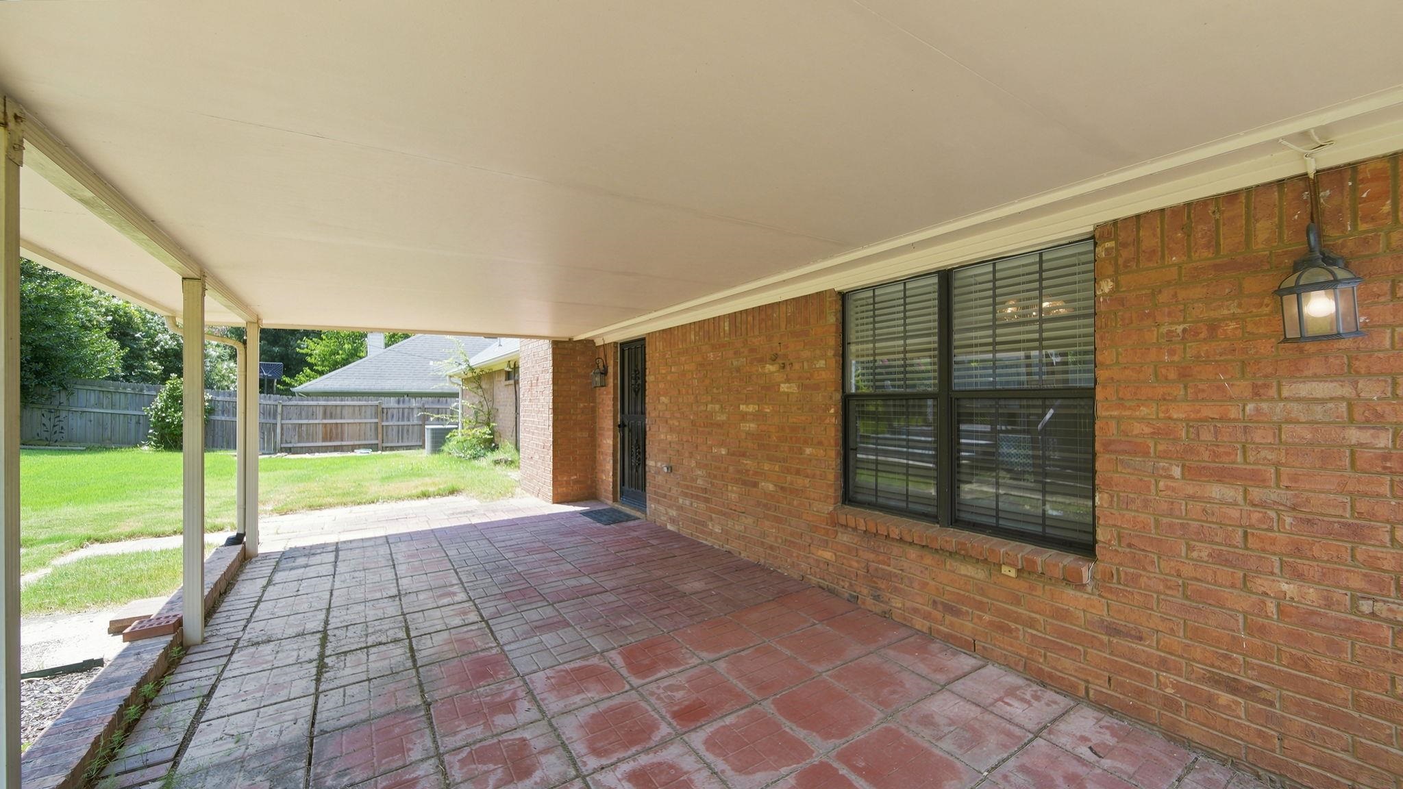 8237 Crimson Creek Dr Property Photo 21