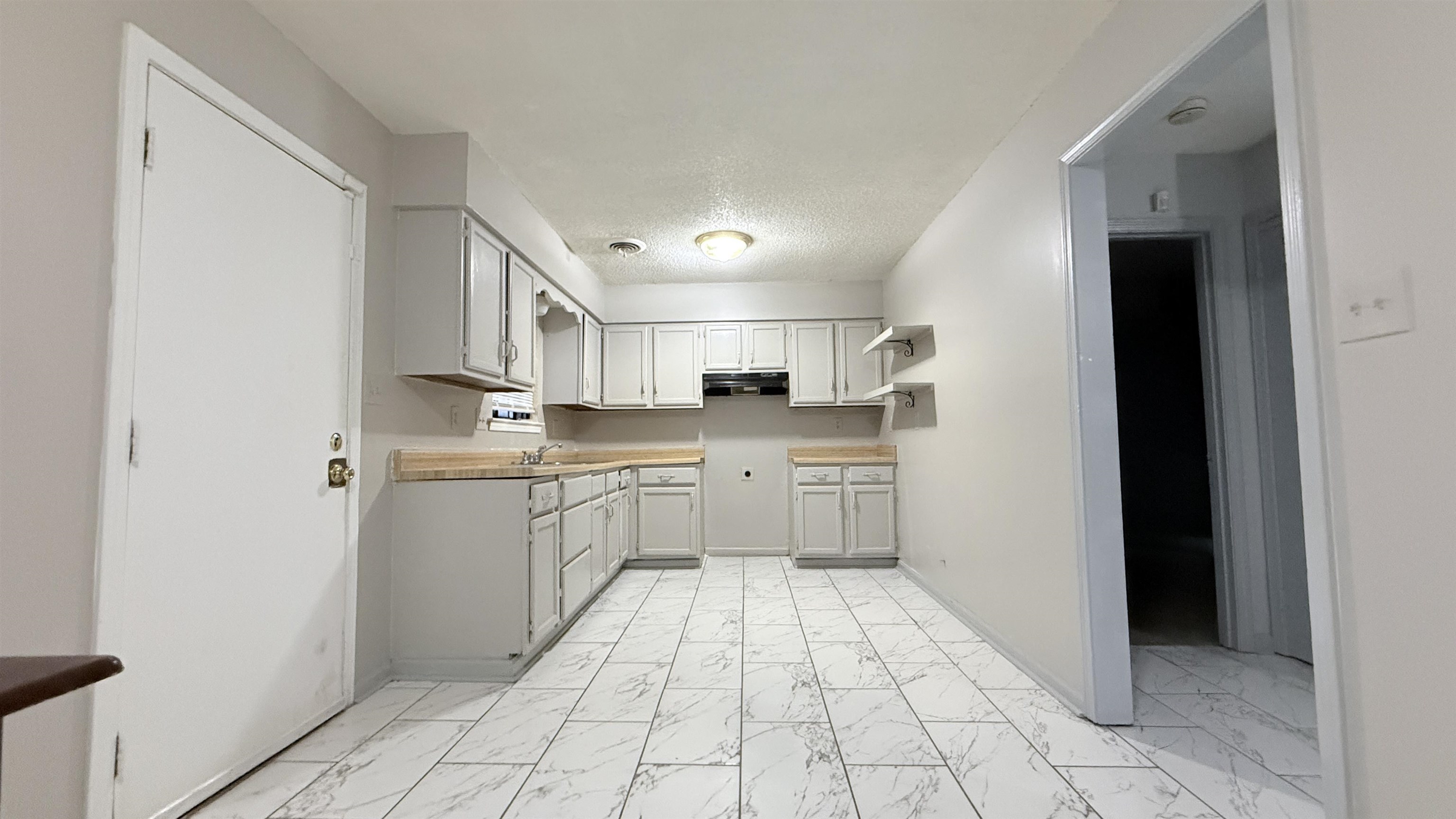 2753 E Skyline Cir Property Photo 7