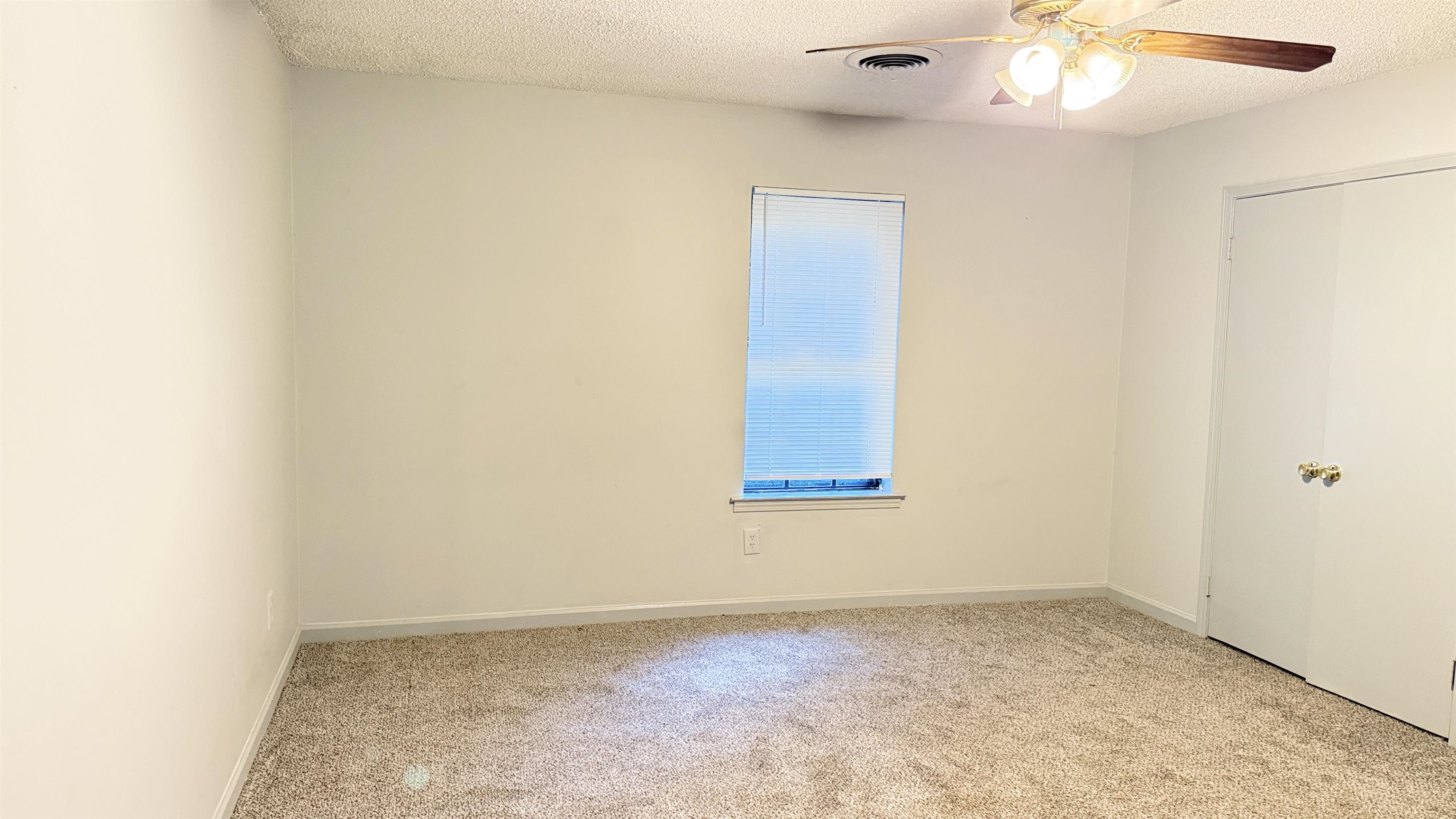 2753 E Skyline Cir Property Photo 11