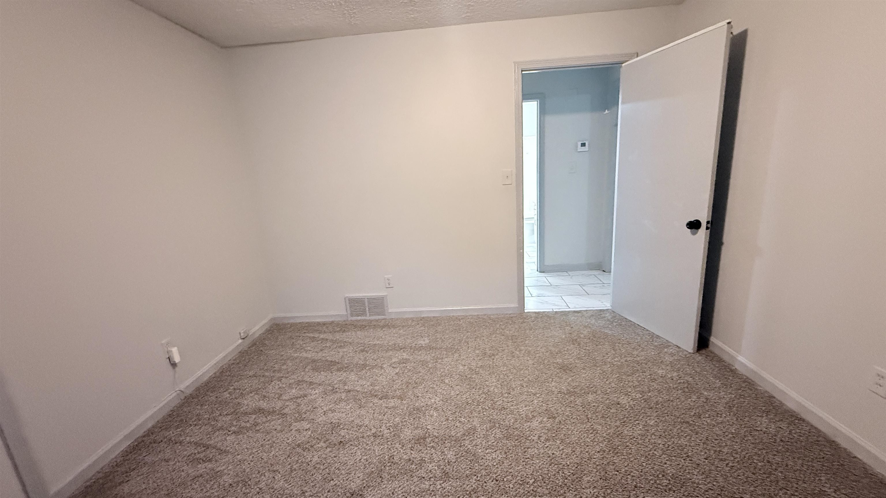 2753 E Skyline Cir Property Photo 14