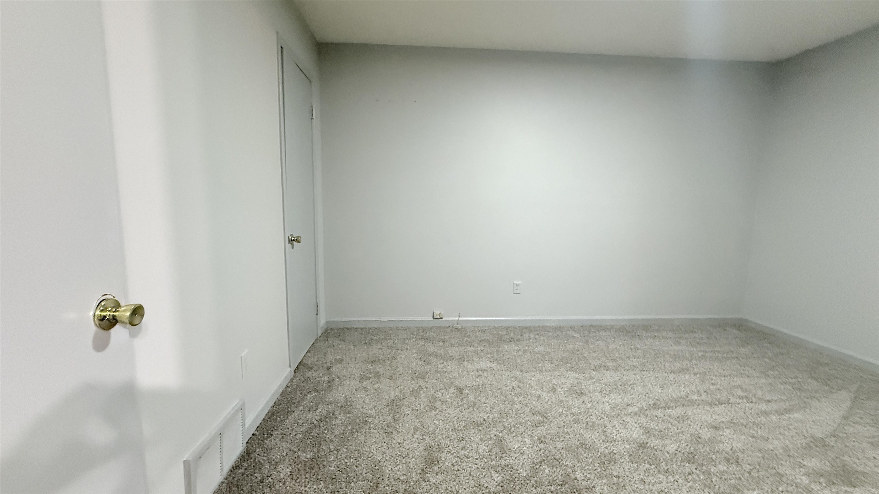 2753 E Skyline Cir Property Photo 17