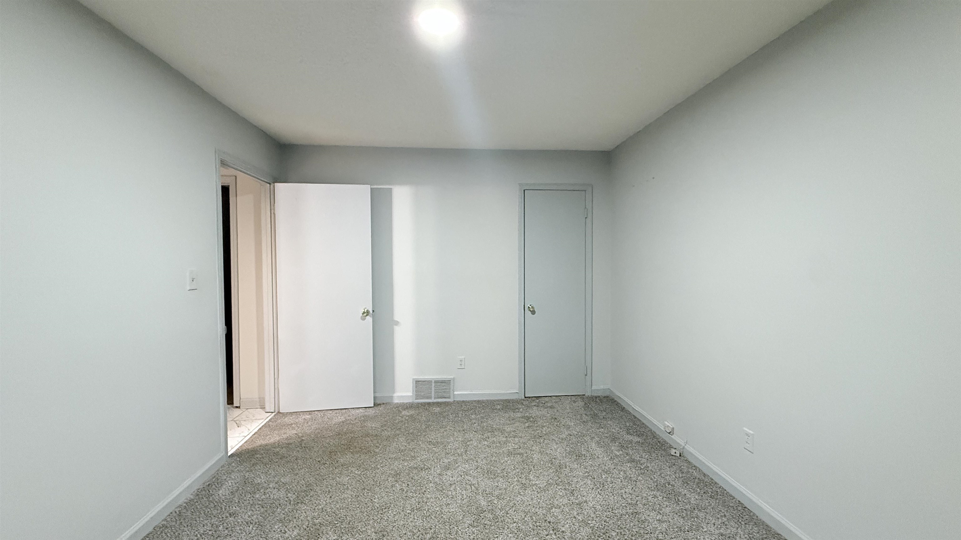 2753 E Skyline Cir Property Photo 18