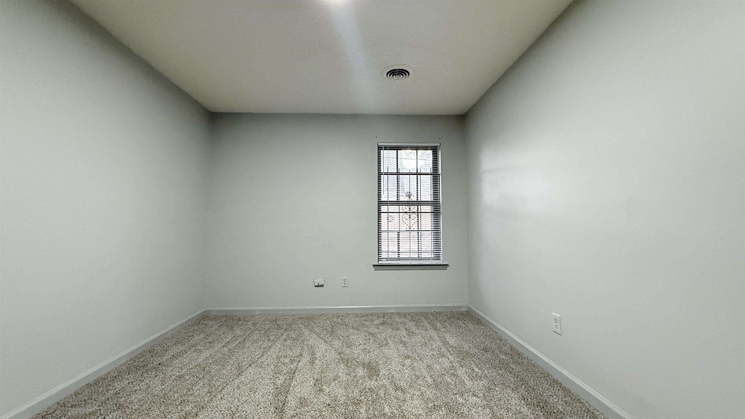 2753 E Skyline Cir Property Photo 20