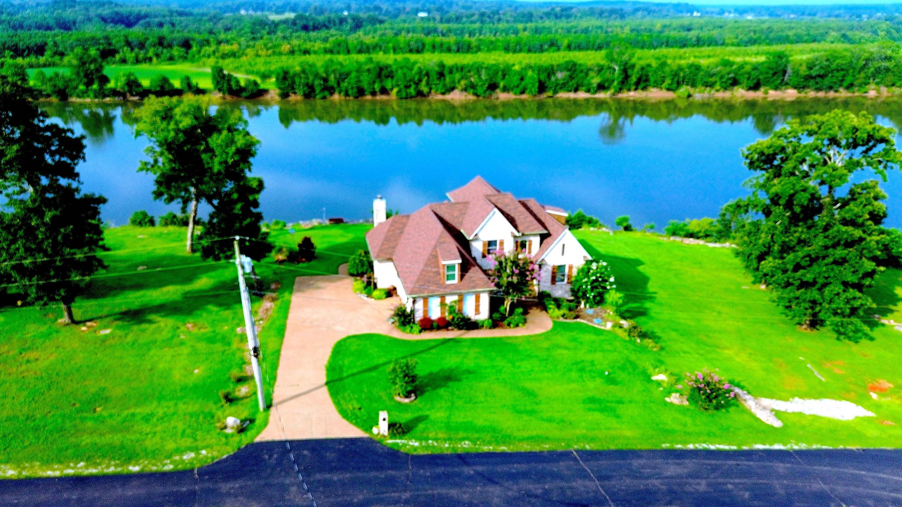 30 Riverbend Cv Property Photo 34