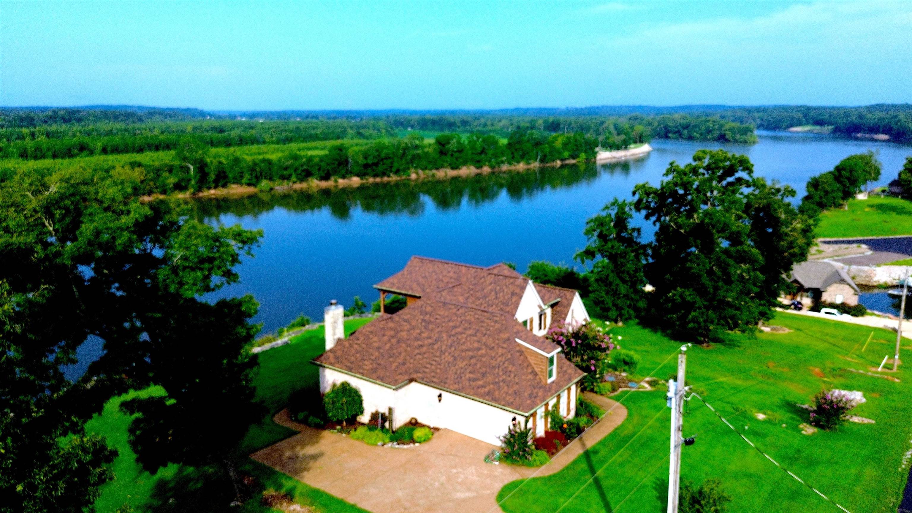 30 Riverbend Cv Property Photo 38