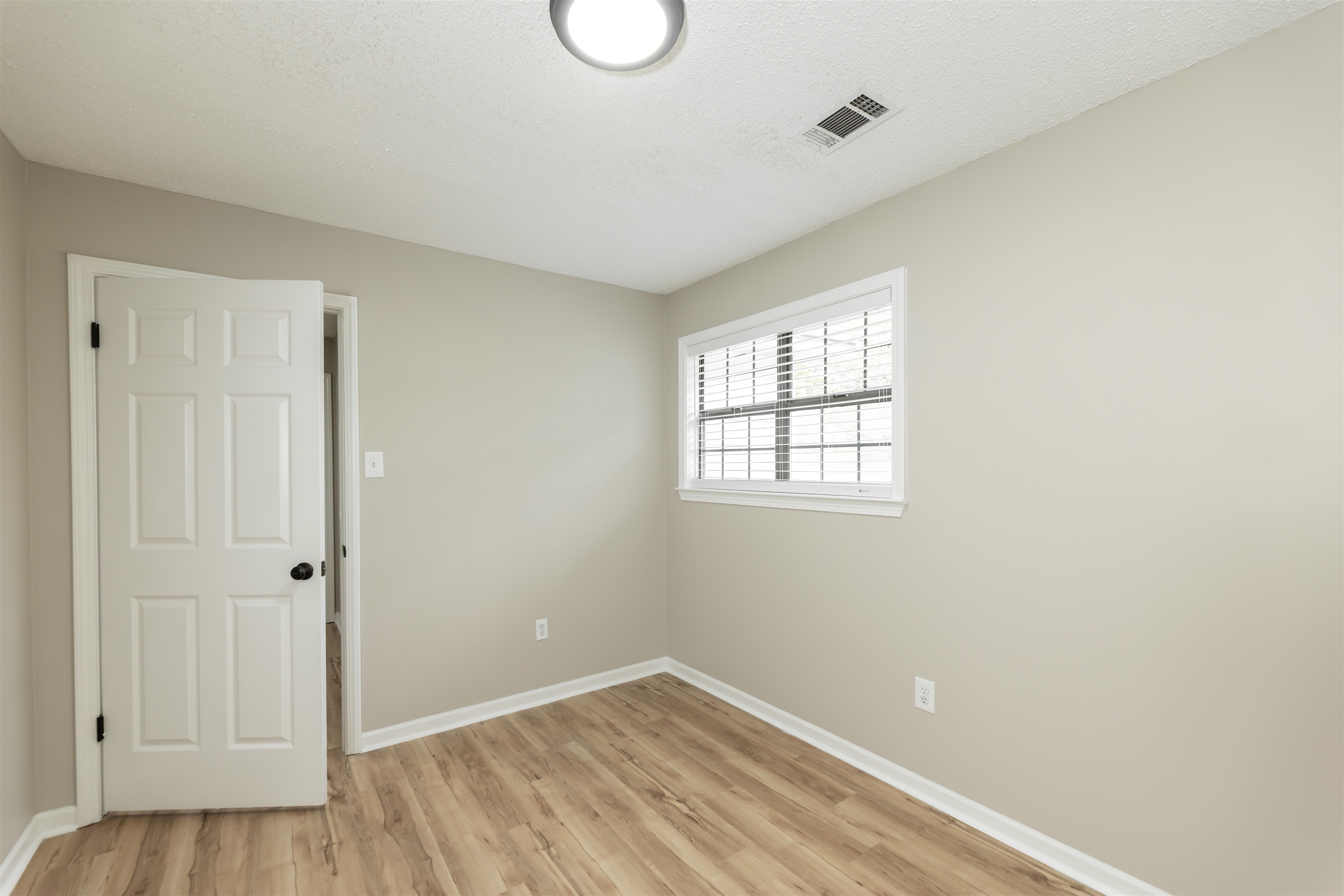 9102 Valkrie Ln Property Photo 32