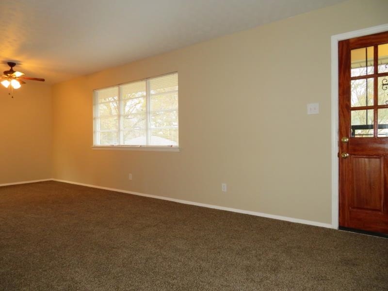 4819 Rickard Rd Property Photo 3