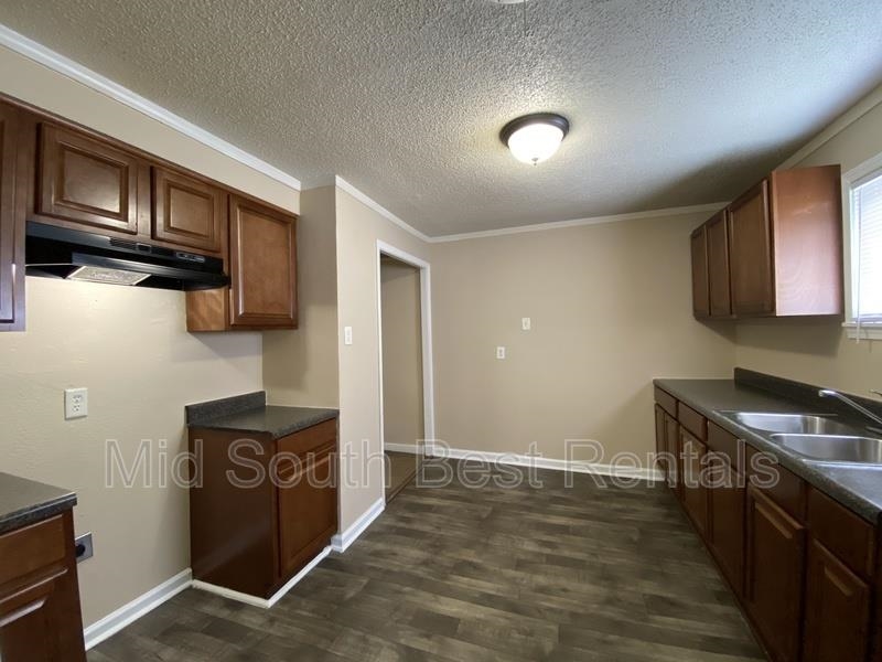 1679 Lapaloma St Property Photo 3