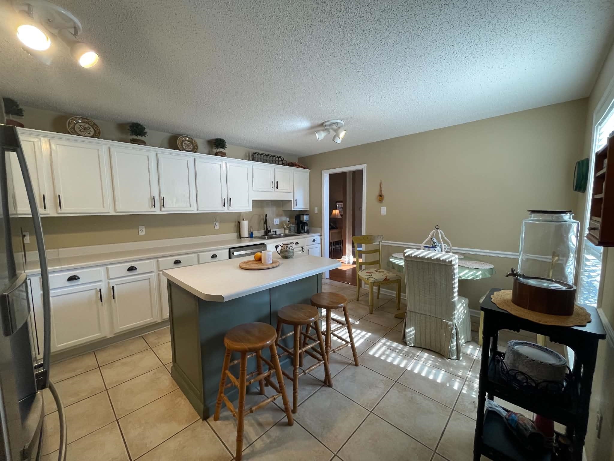 220 Countryside Dr Property Photo 10