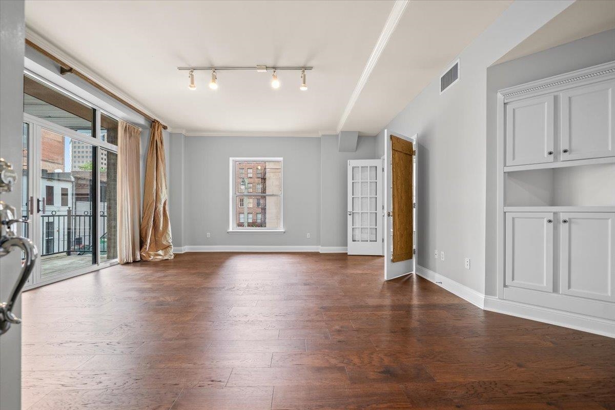 127 Madison Ave 201 Property Photo 4