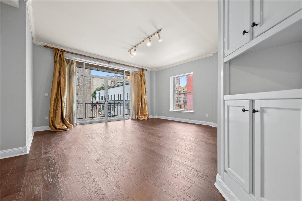 127 Madison Ave 201 Property Photo 5