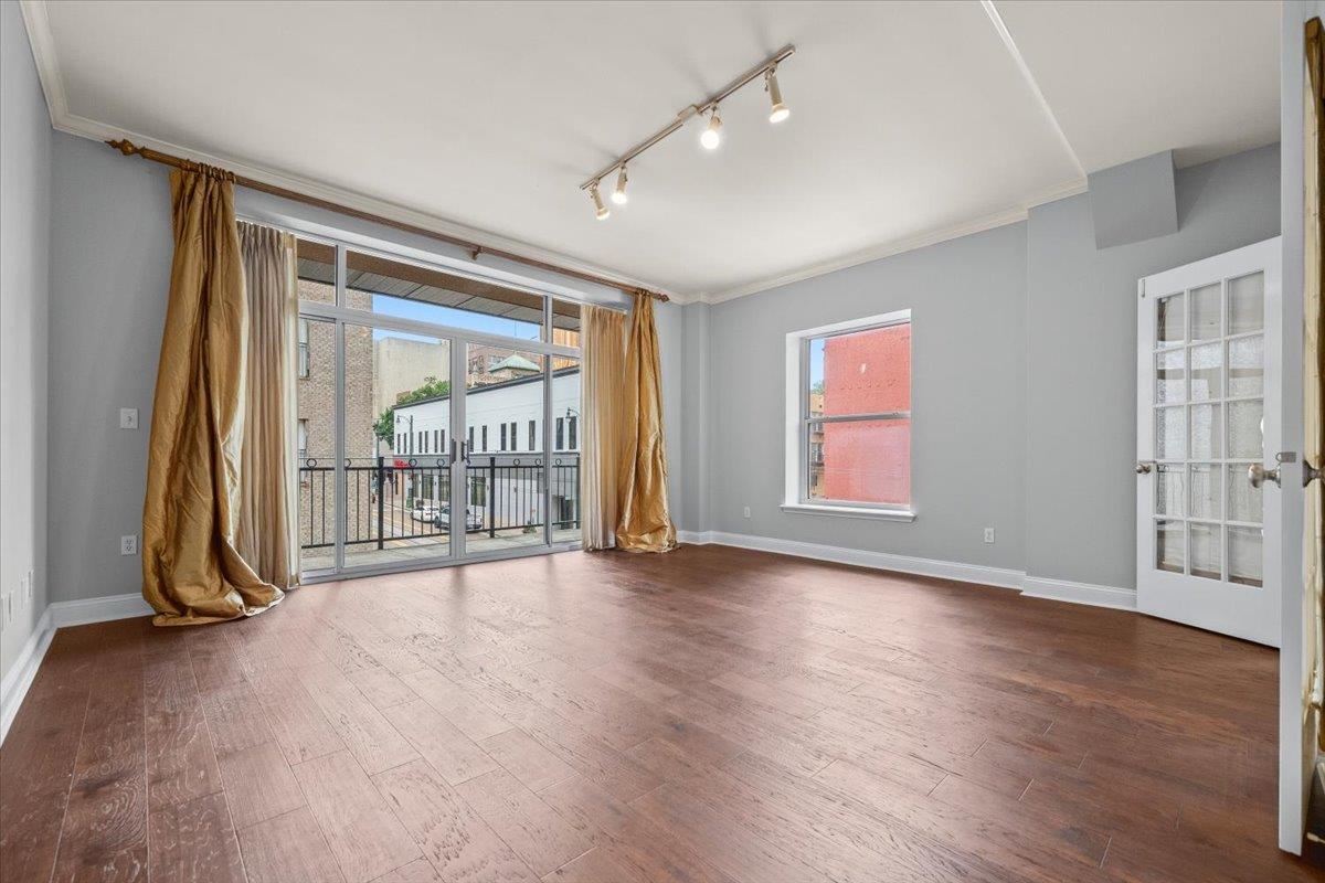 127 Madison Ave 201 Property Photo 6