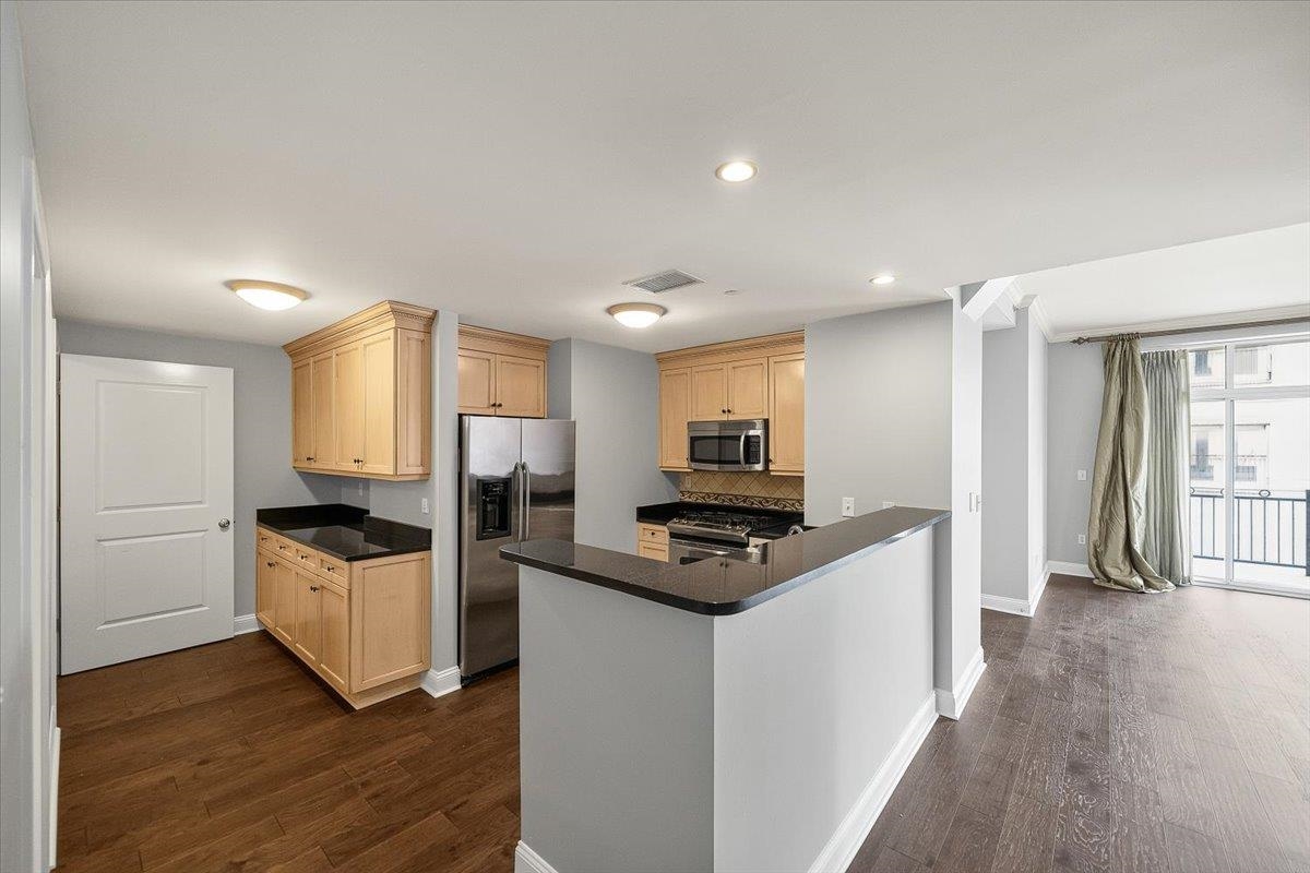 127 Madison Ave 201 Property Photo 16