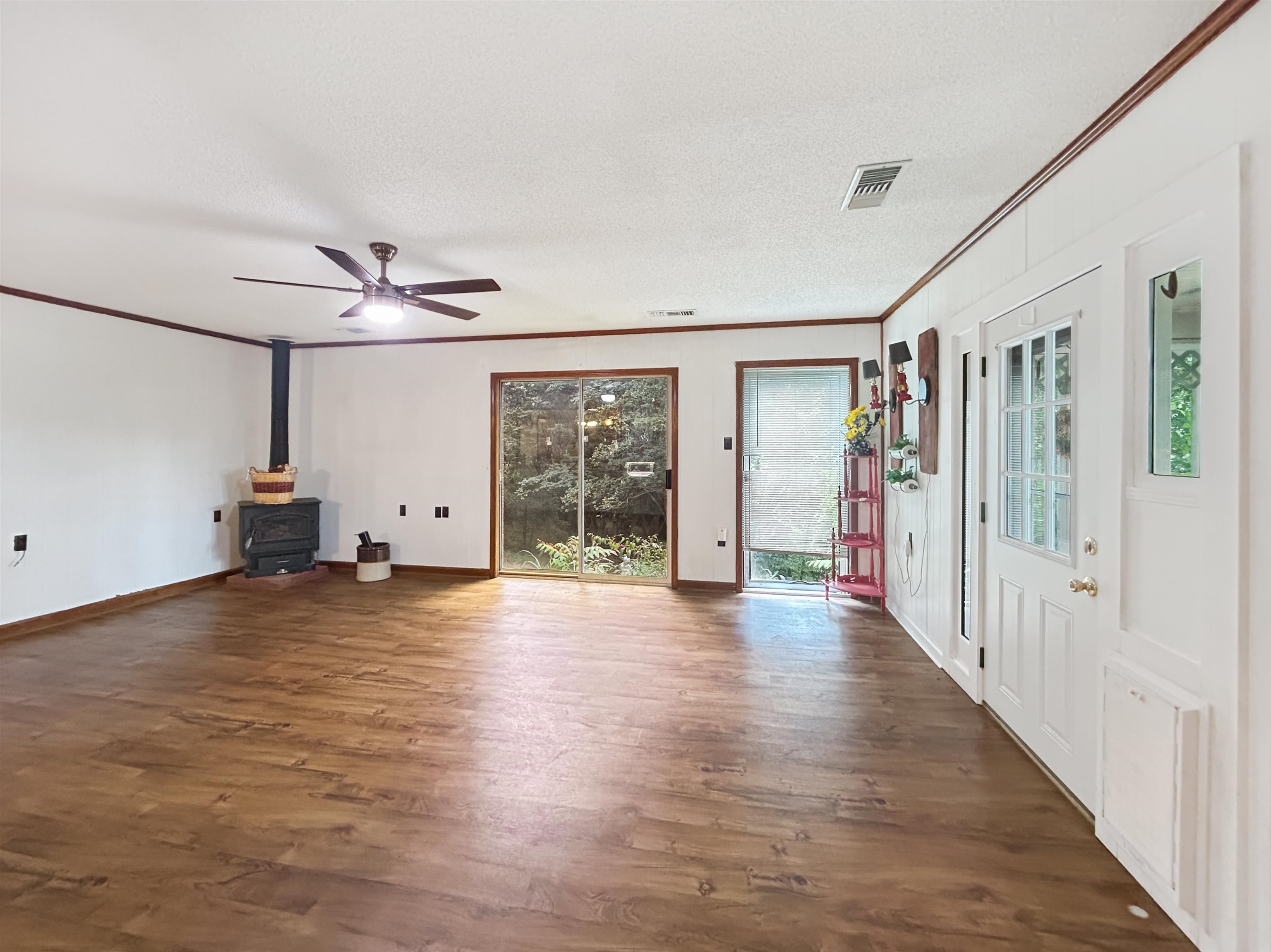 937 Kelleys Chapel Rd Property Photo 9
