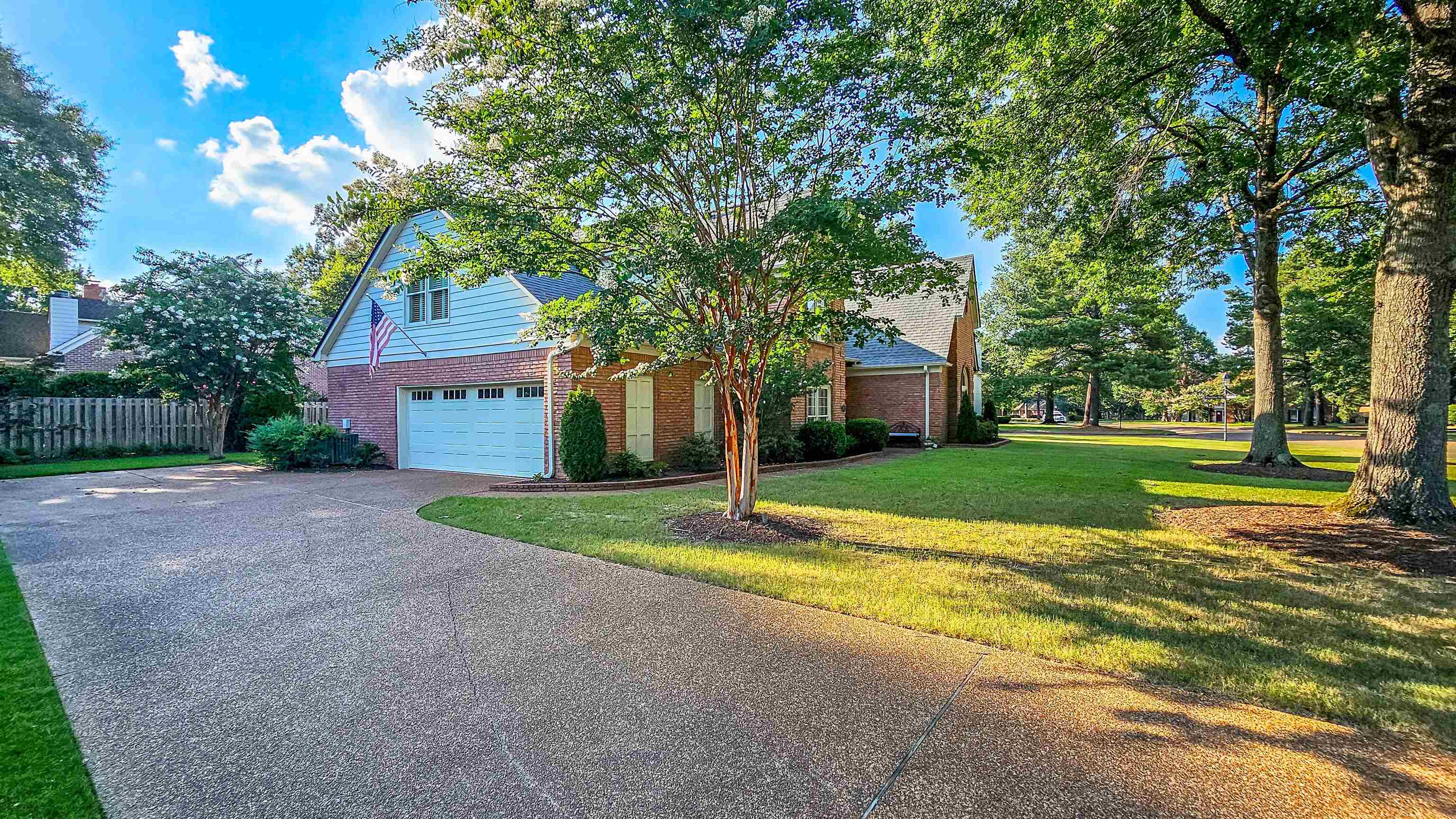 2357 E Shrewsbury Run Property Photo 5