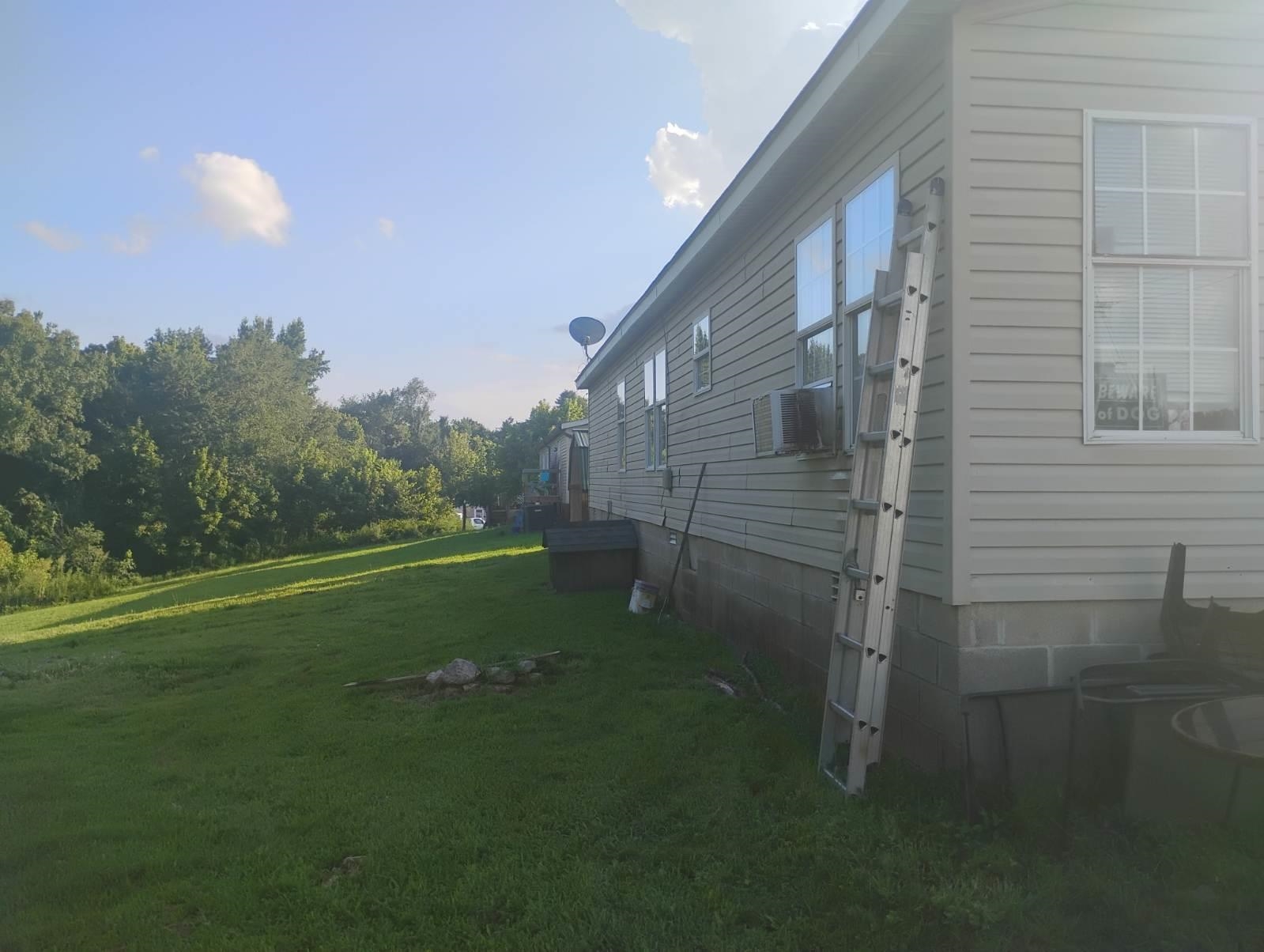 217 Lakeshore Dr Property Photo 1