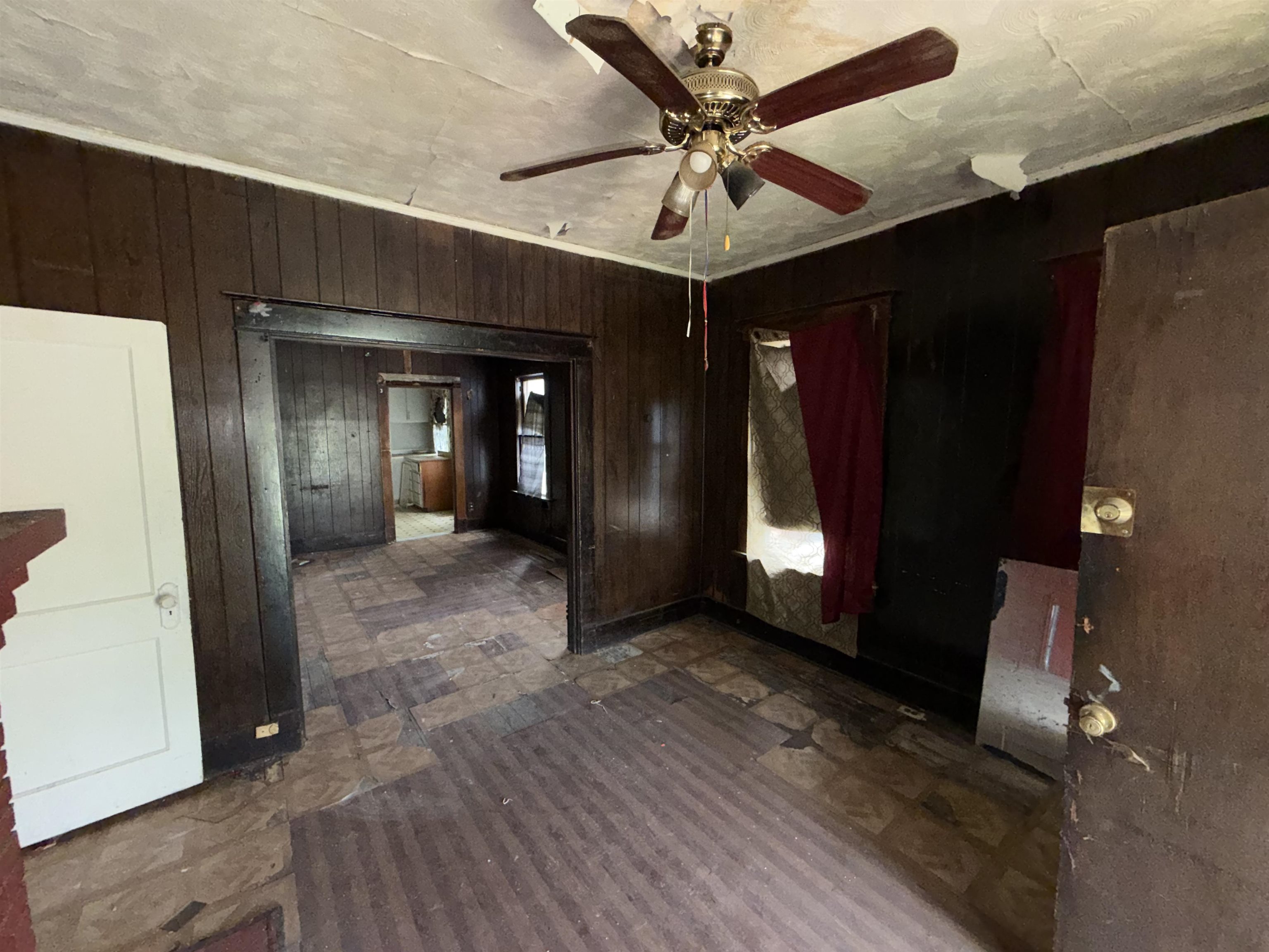 810 Seventh St Property Photo 3