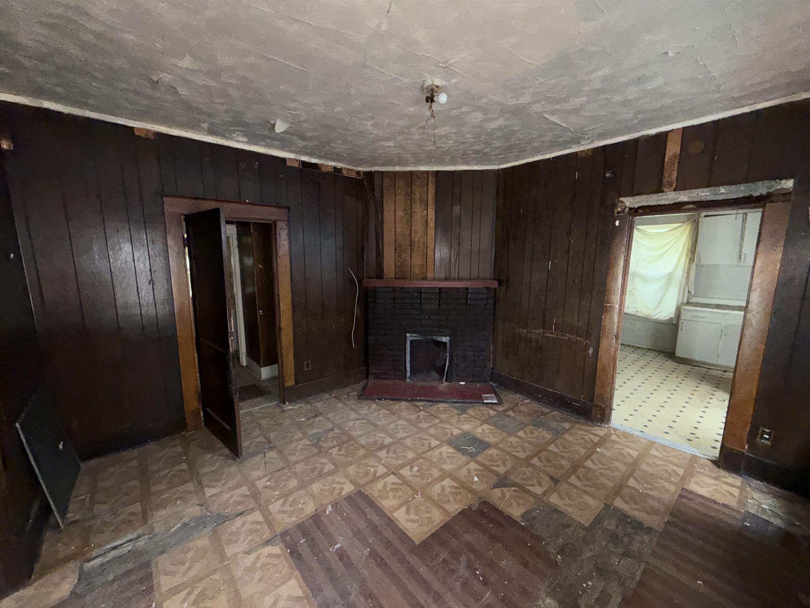810 Seventh St Property Photo 7
