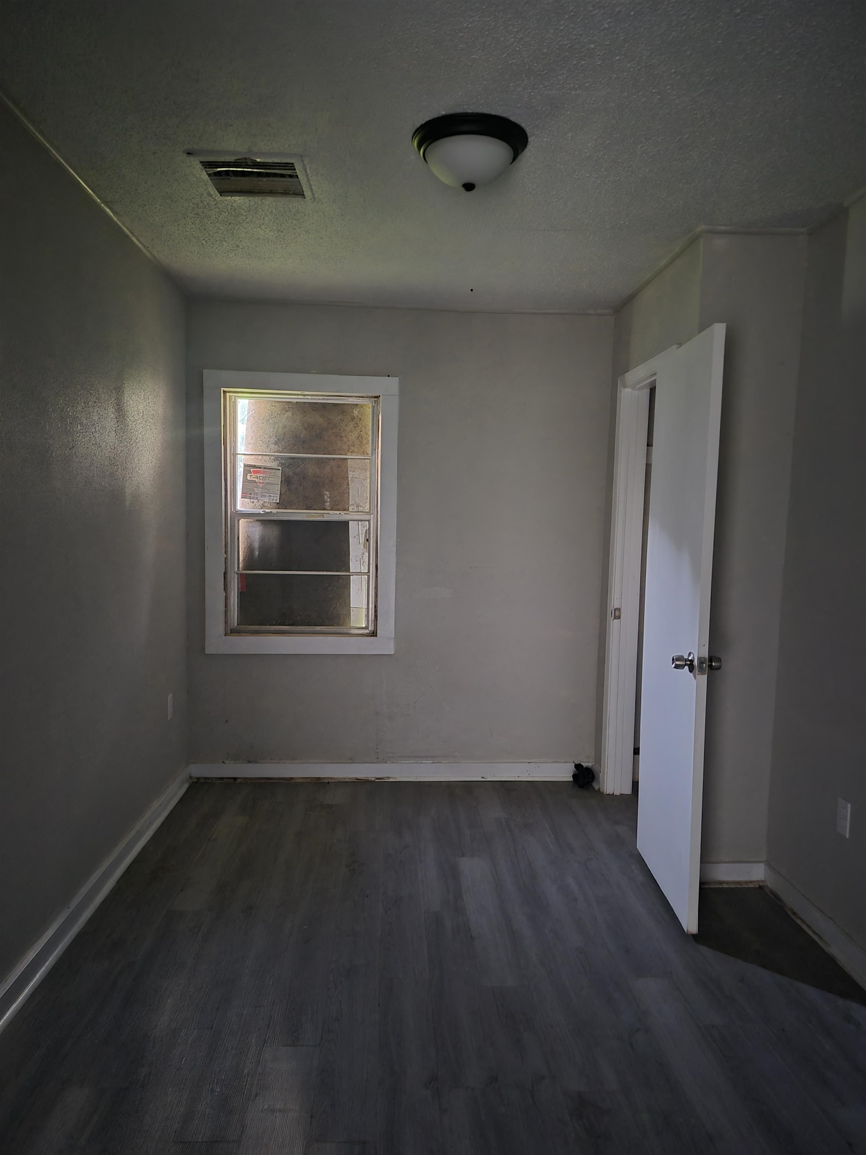 818 Crockett St Property Photo 8