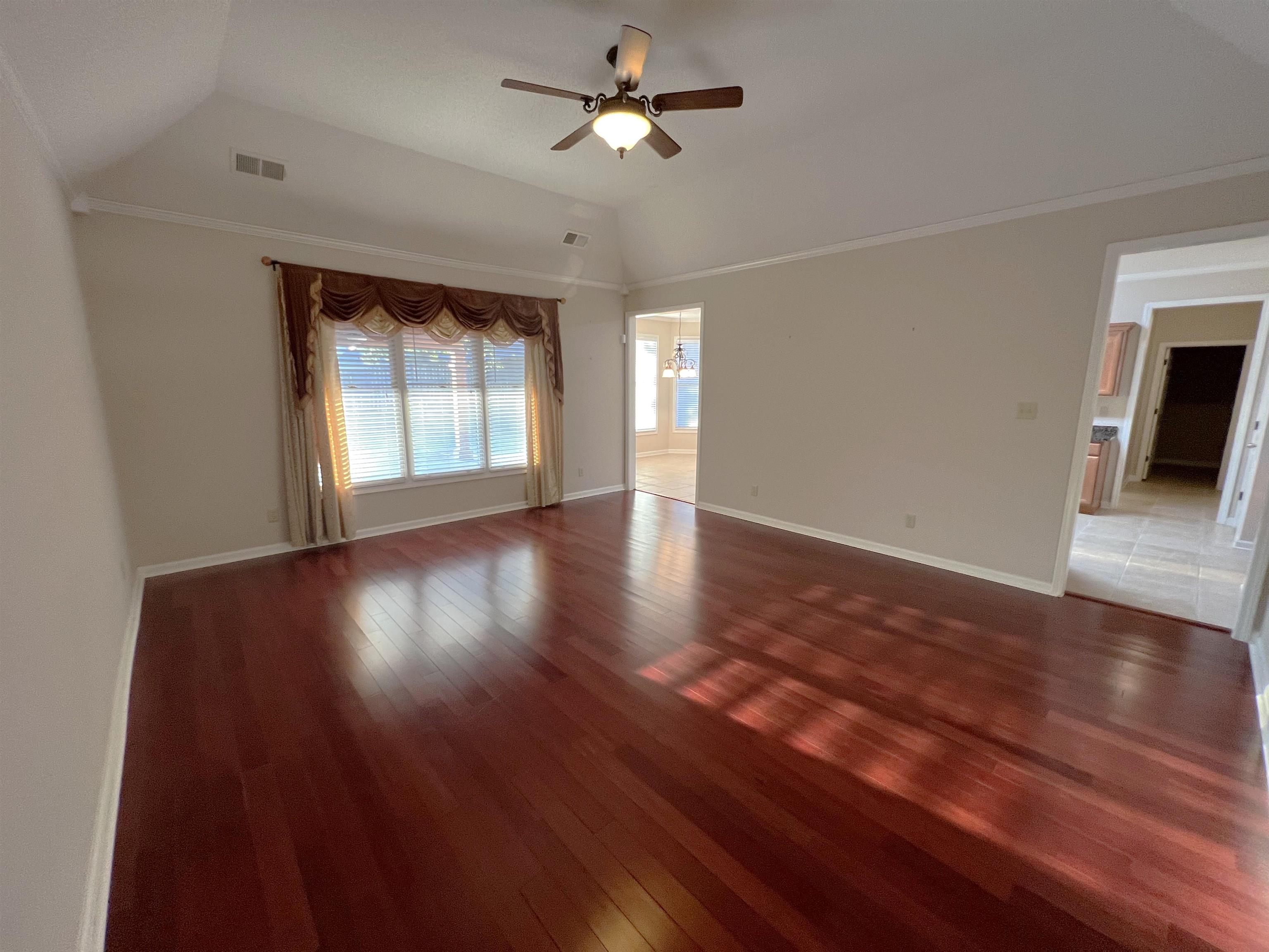4883 Fox Springs Dr Property Photo 4