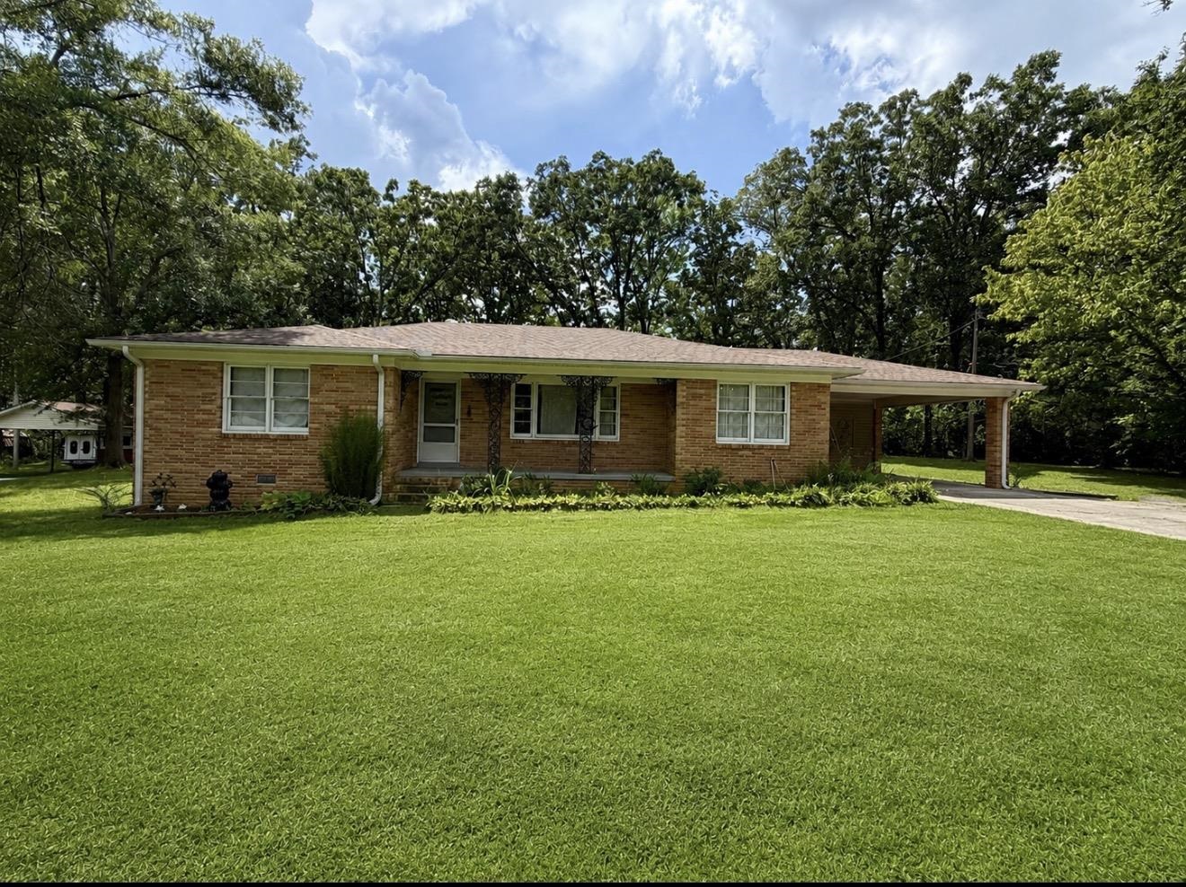 314 OAKGROVE RD Property Photo 1