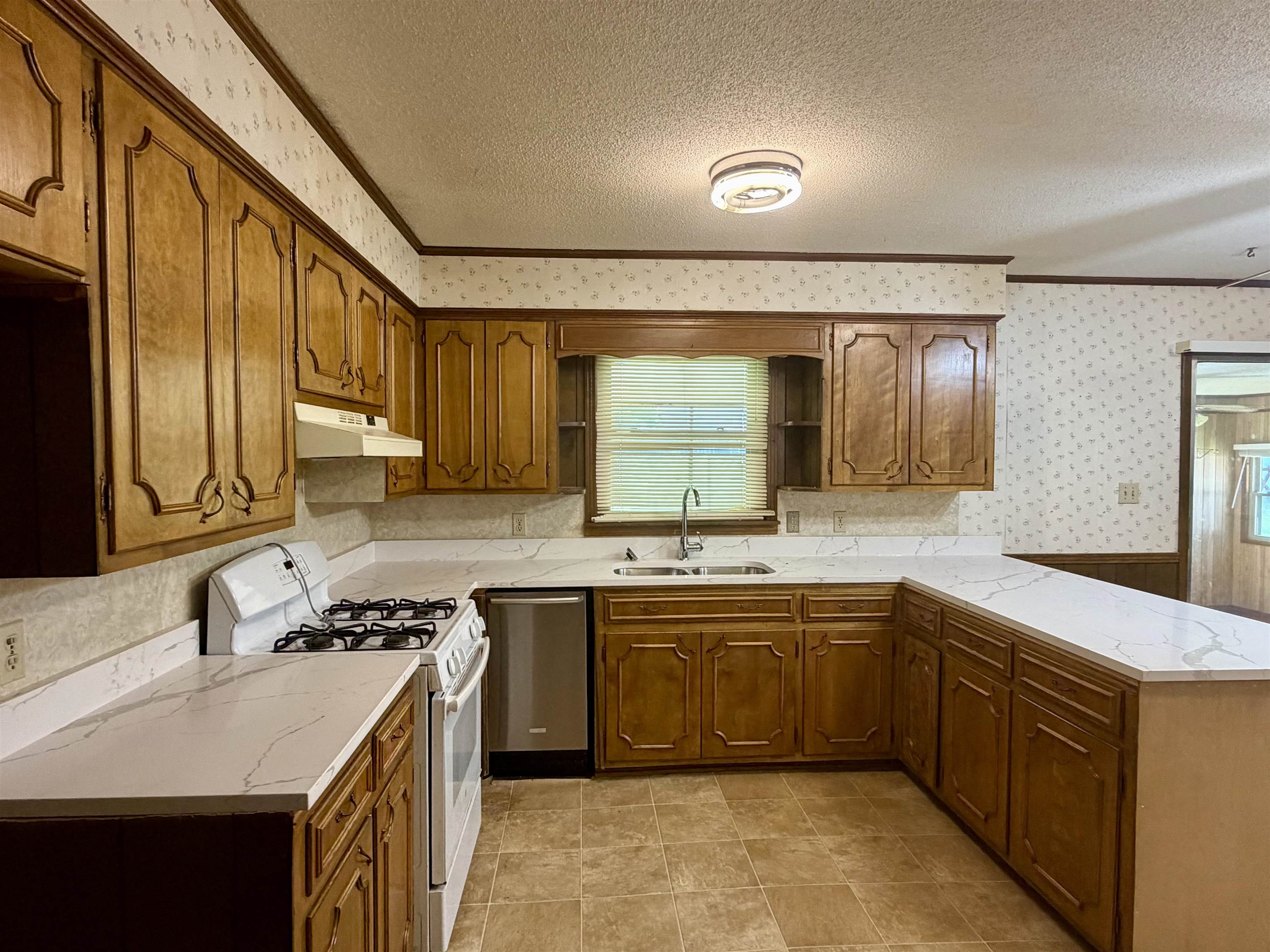 235 Shanna Dr Property Photo 5