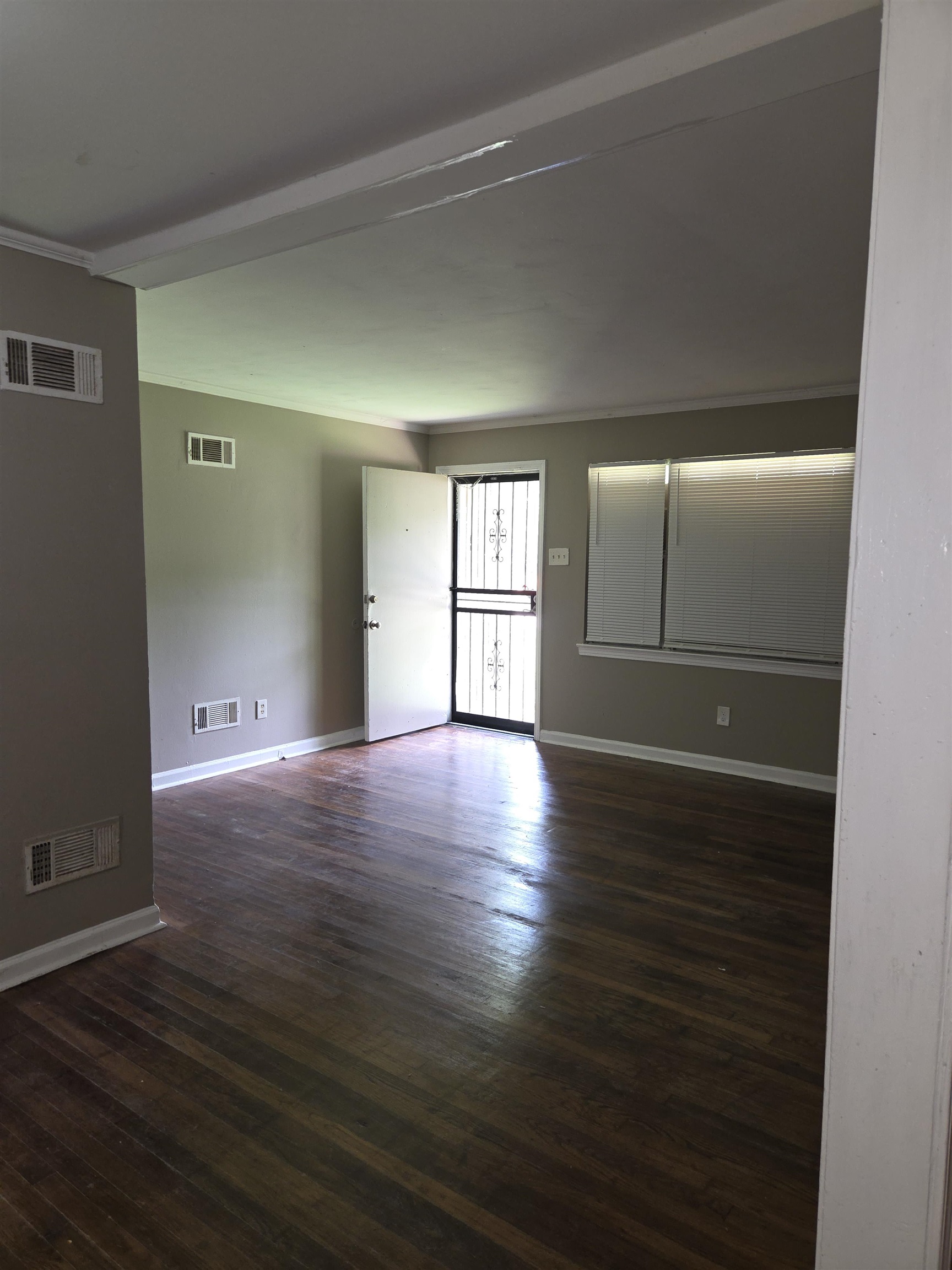 1817 Baldwin Ave Property Photo 2