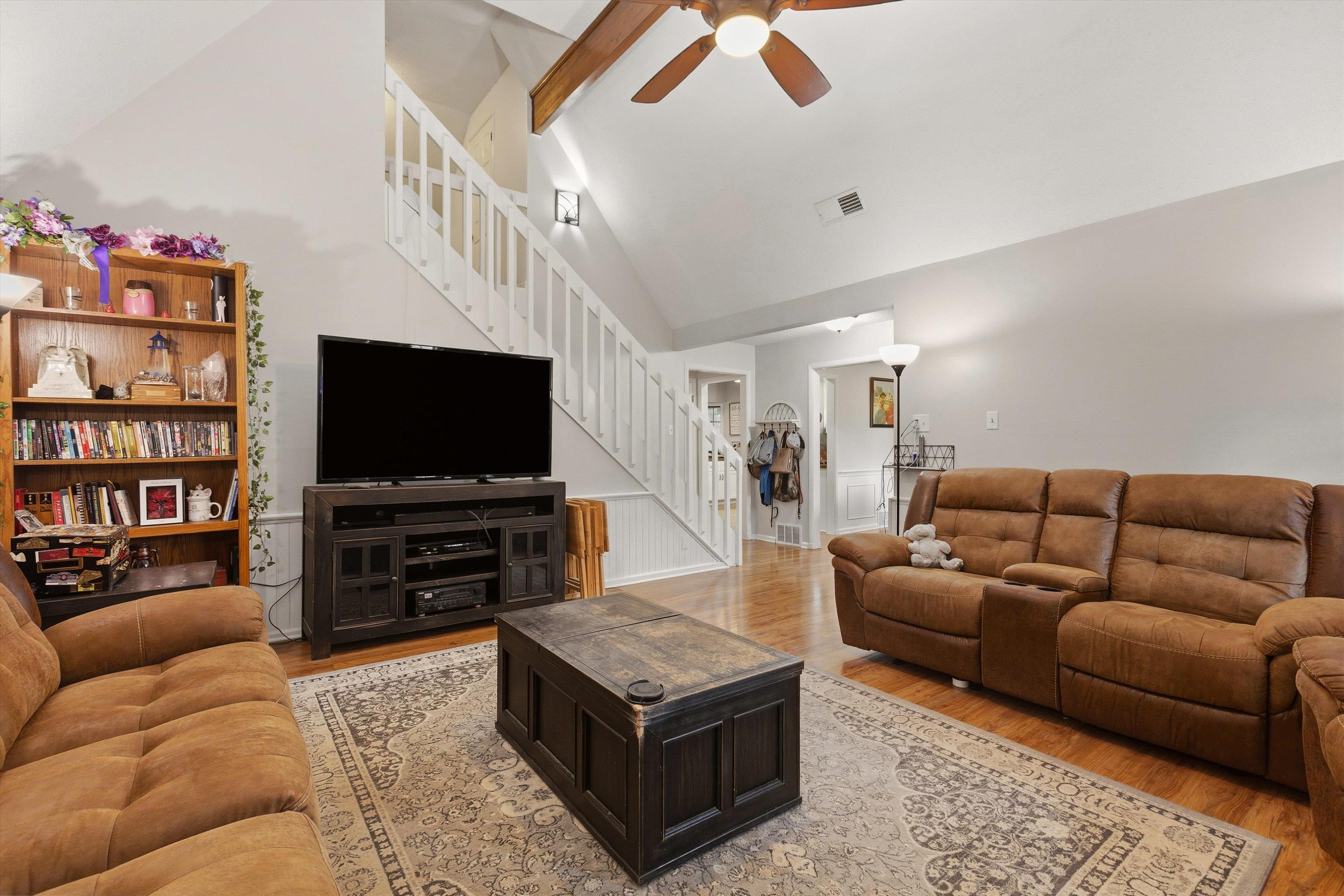 8274 Chippingham Dr Property Photo 12