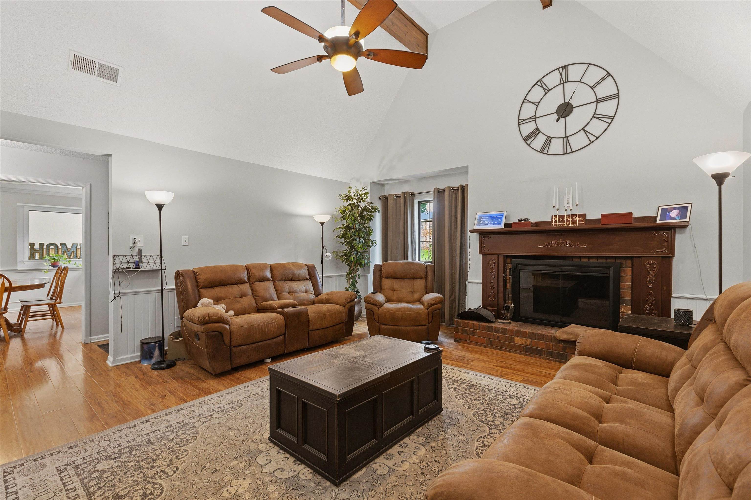 8274 Chippingham Dr Property Photo 16