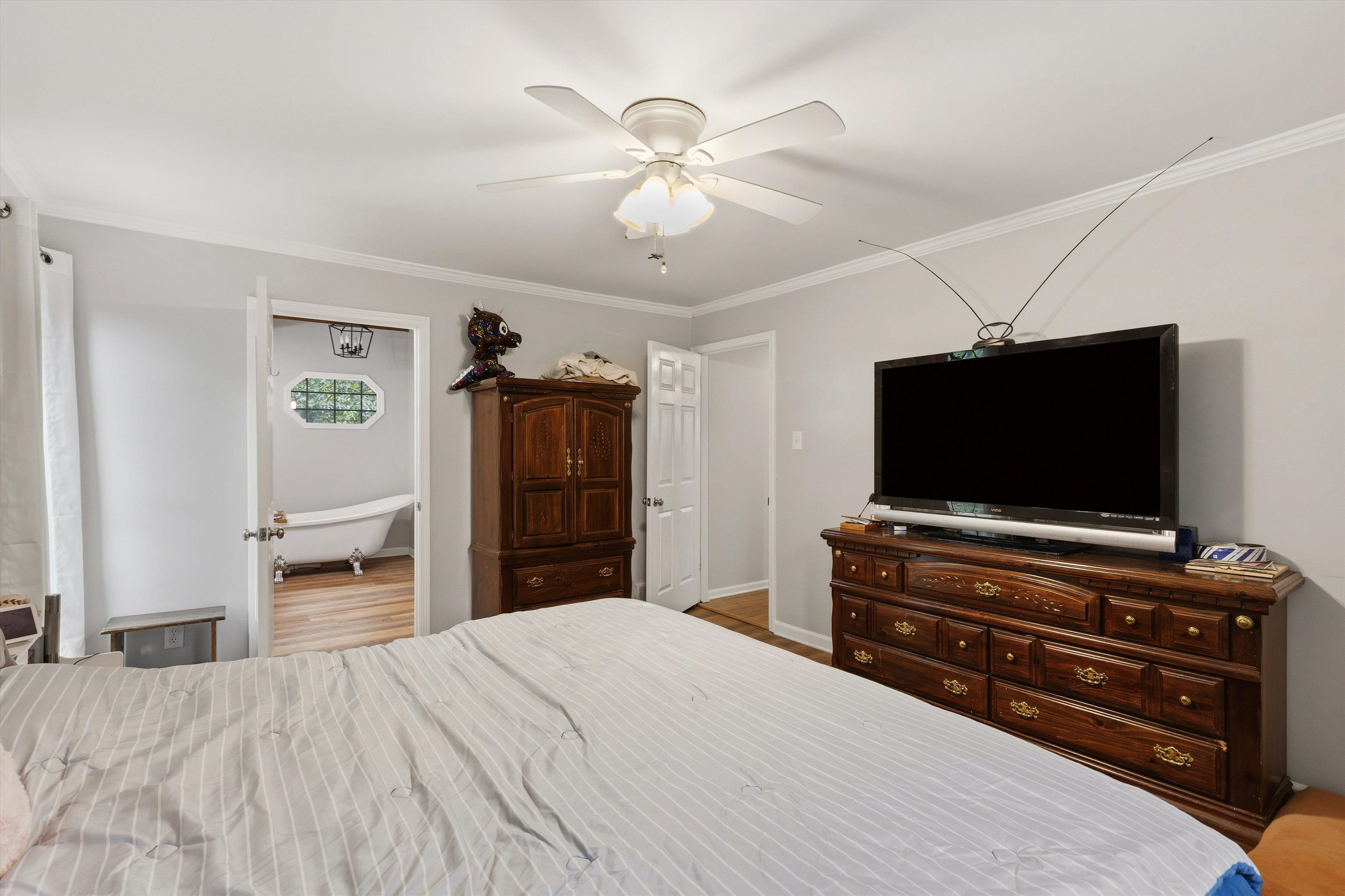 8274 Chippingham Dr Property Photo 18