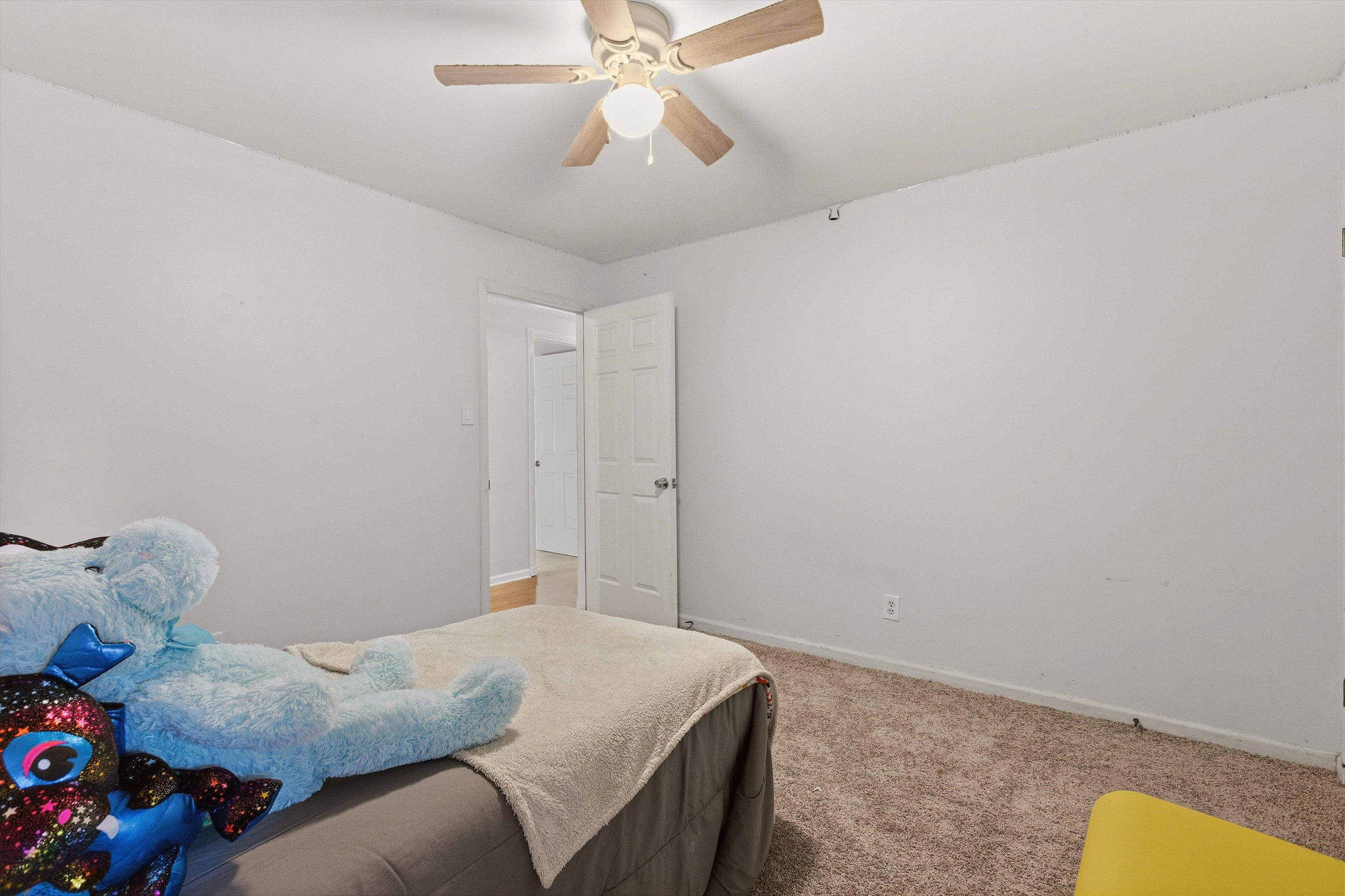 8274 Chippingham Dr Property Photo 22