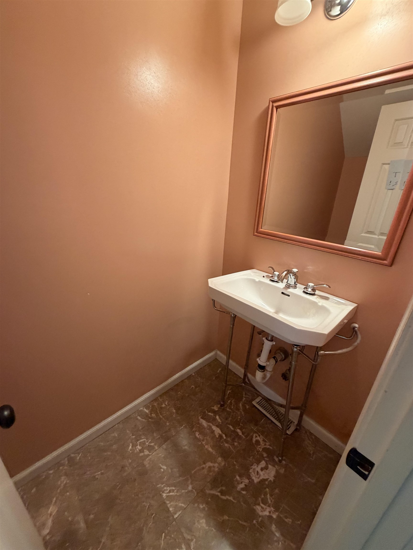 2498 S Germantown Rd Property Photo 7