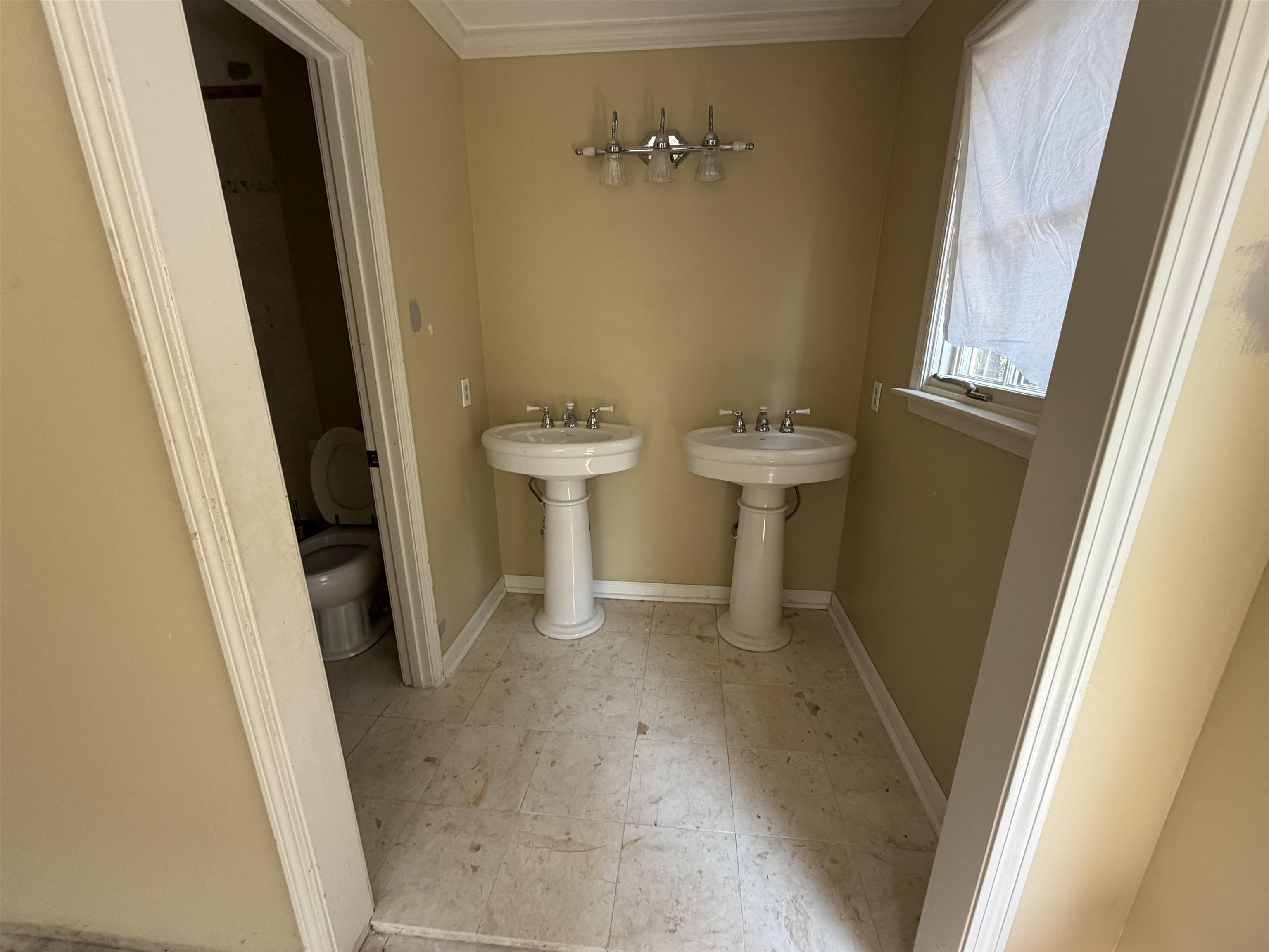 2498 S Germantown Rd Property Photo 20