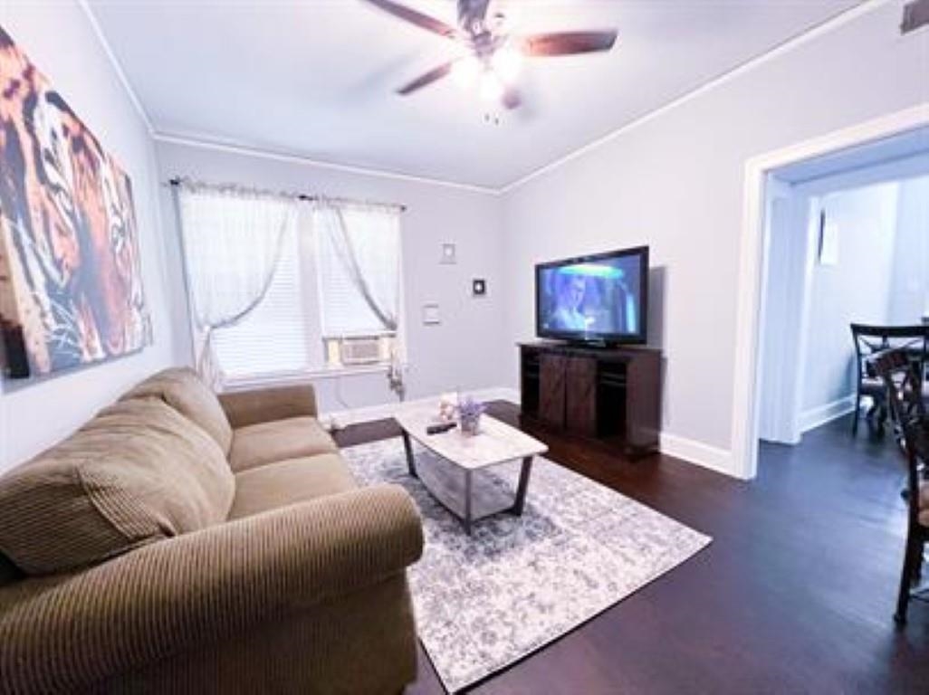 128 Stonewall St 8 Property Photo 3