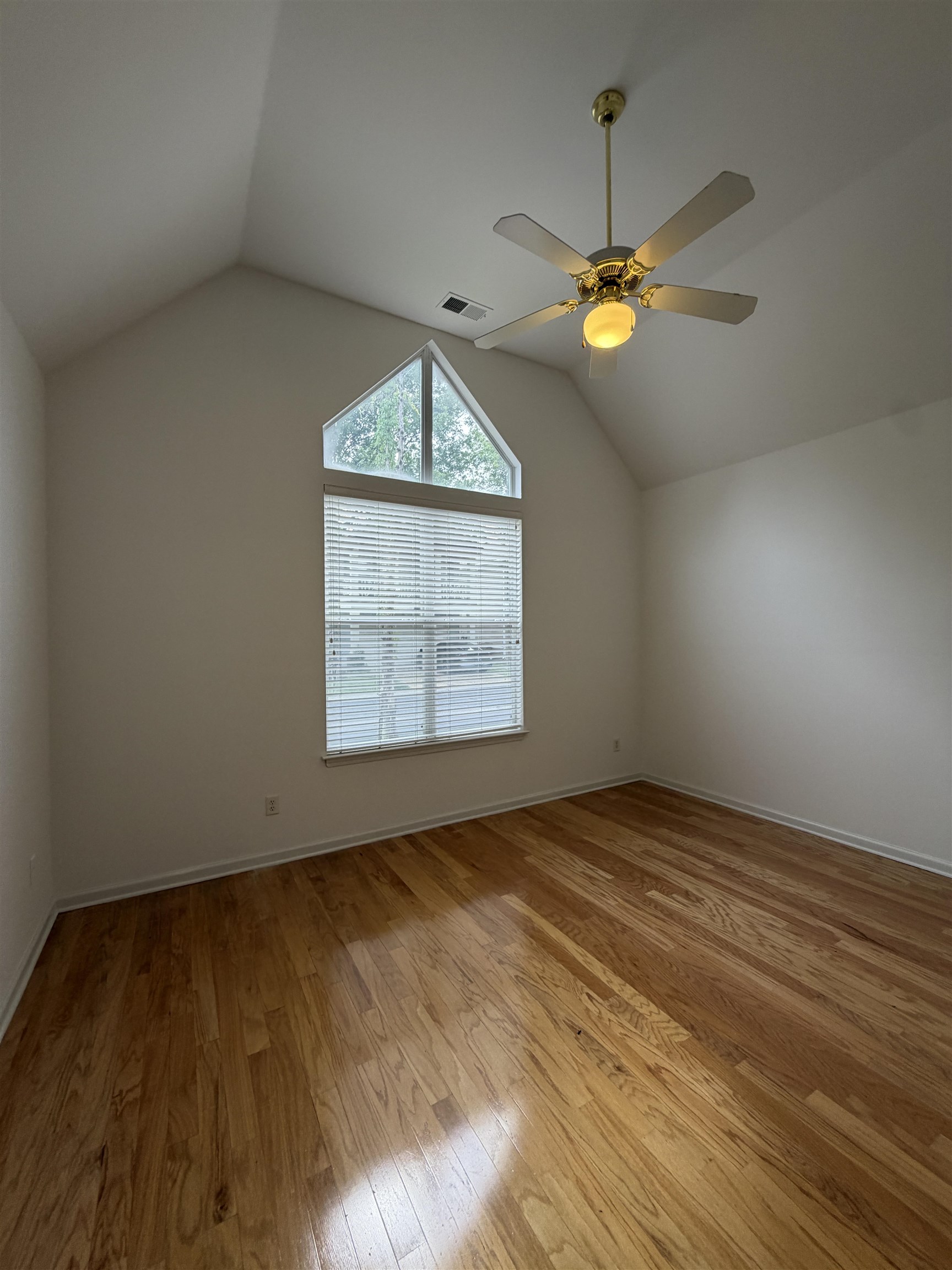1207 Harbor River Dr Property Photo 7