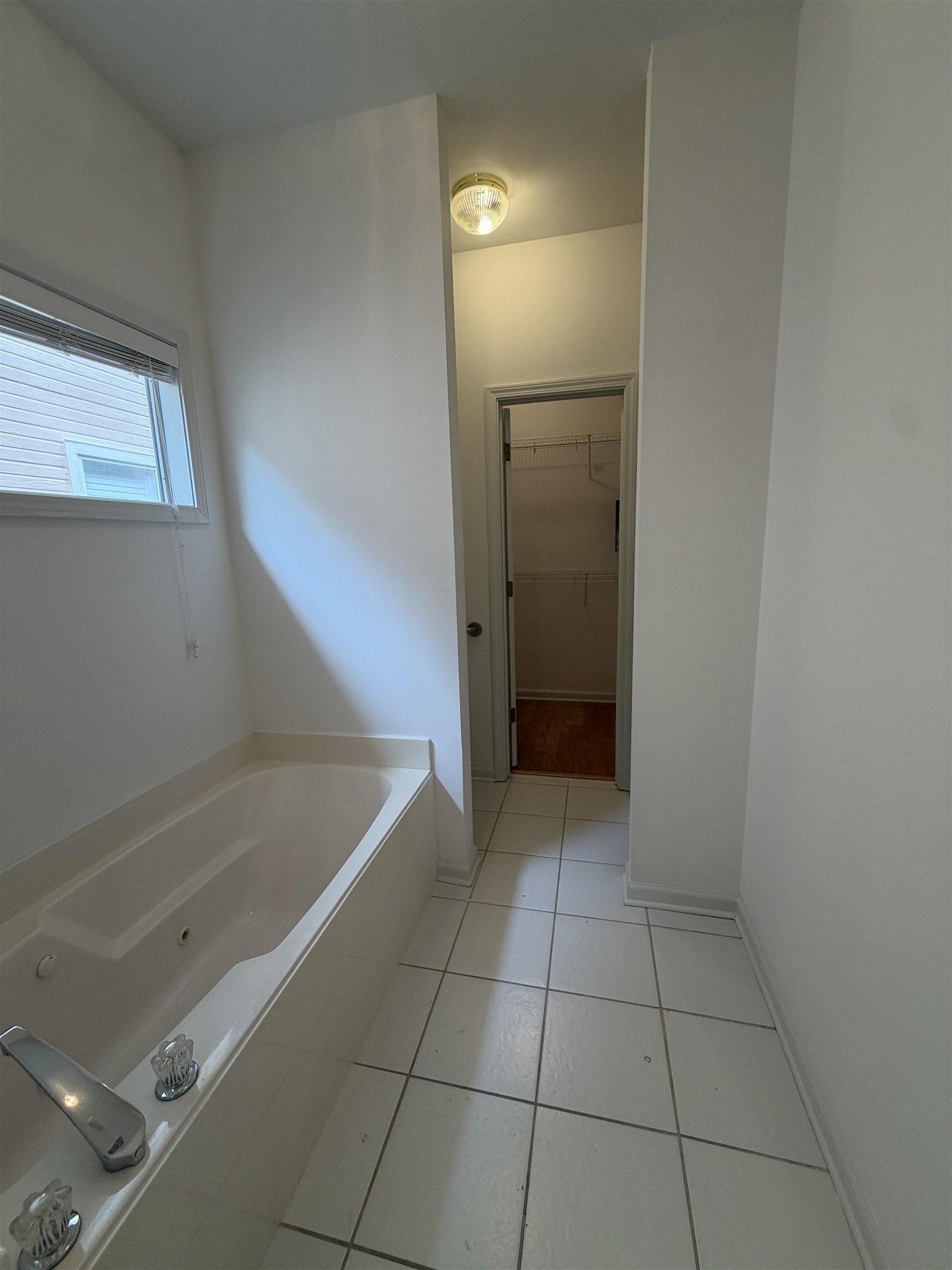 1207 Harbor River Dr Property Photo 9