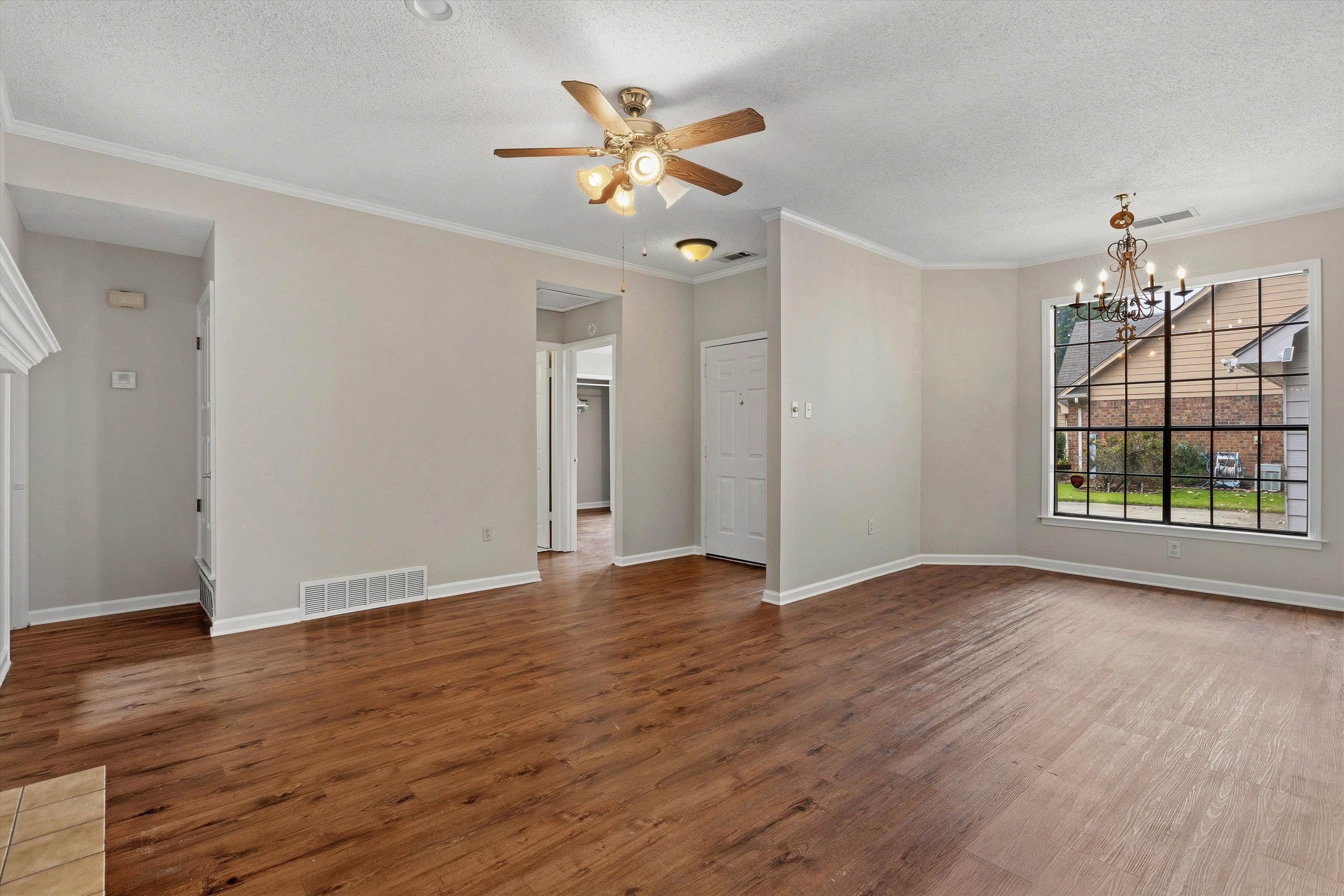 6692 Millers Pond Cir Property Photo 6