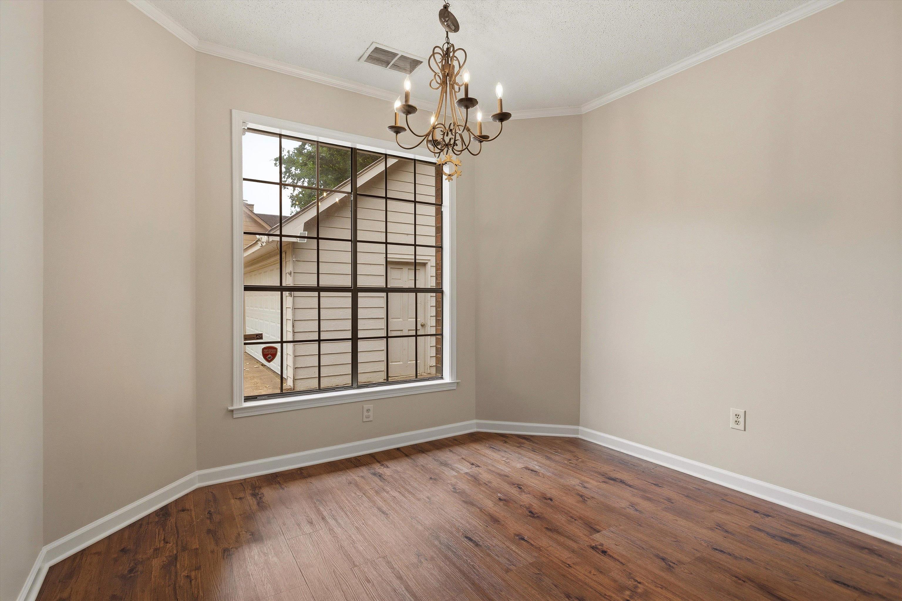 6692 Millers Pond Cir Property Photo 8