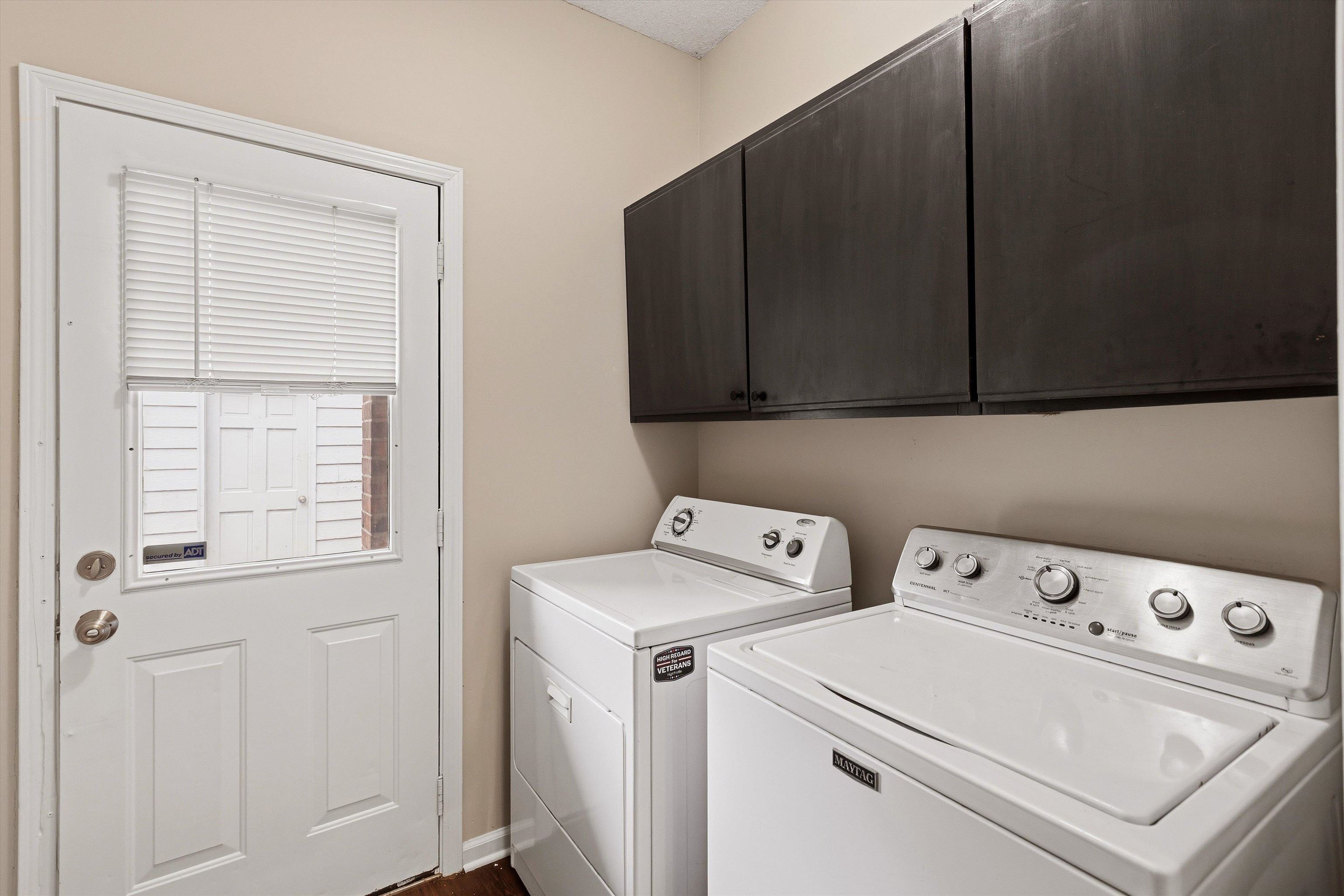 6692 Millers Pond Cir Property Photo 13
