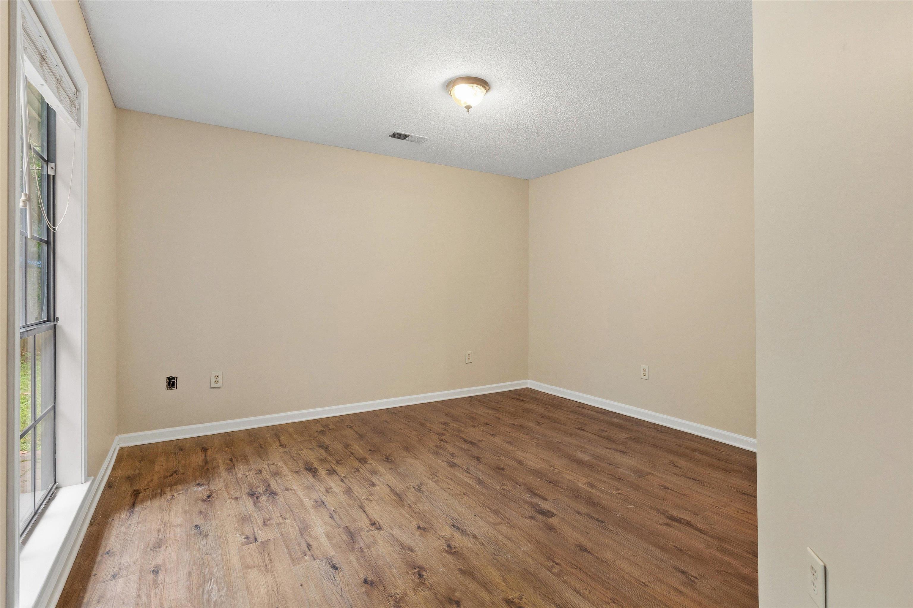 6692 Millers Pond Cir Property Photo 14
