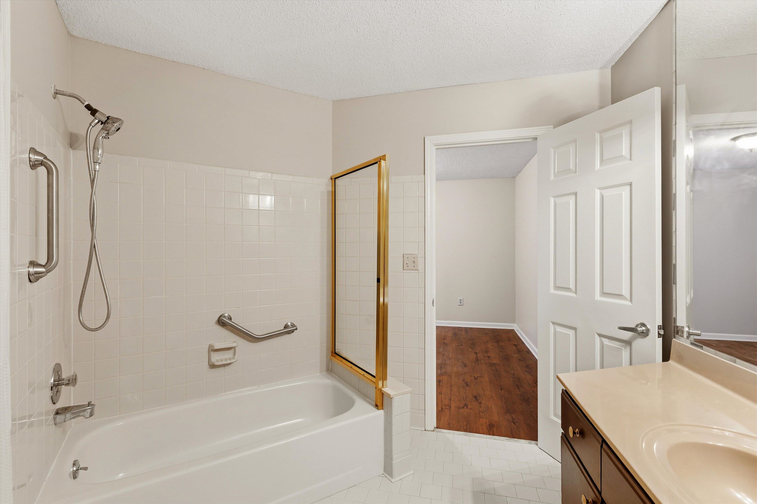 6692 Millers Pond Cir Property Photo 18