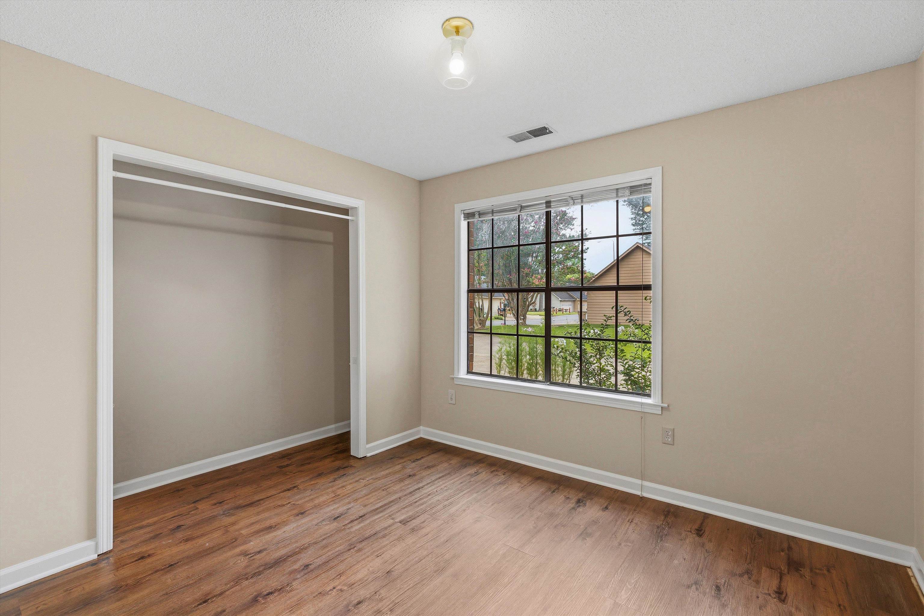 6692 Millers Pond Cir Property Photo 19