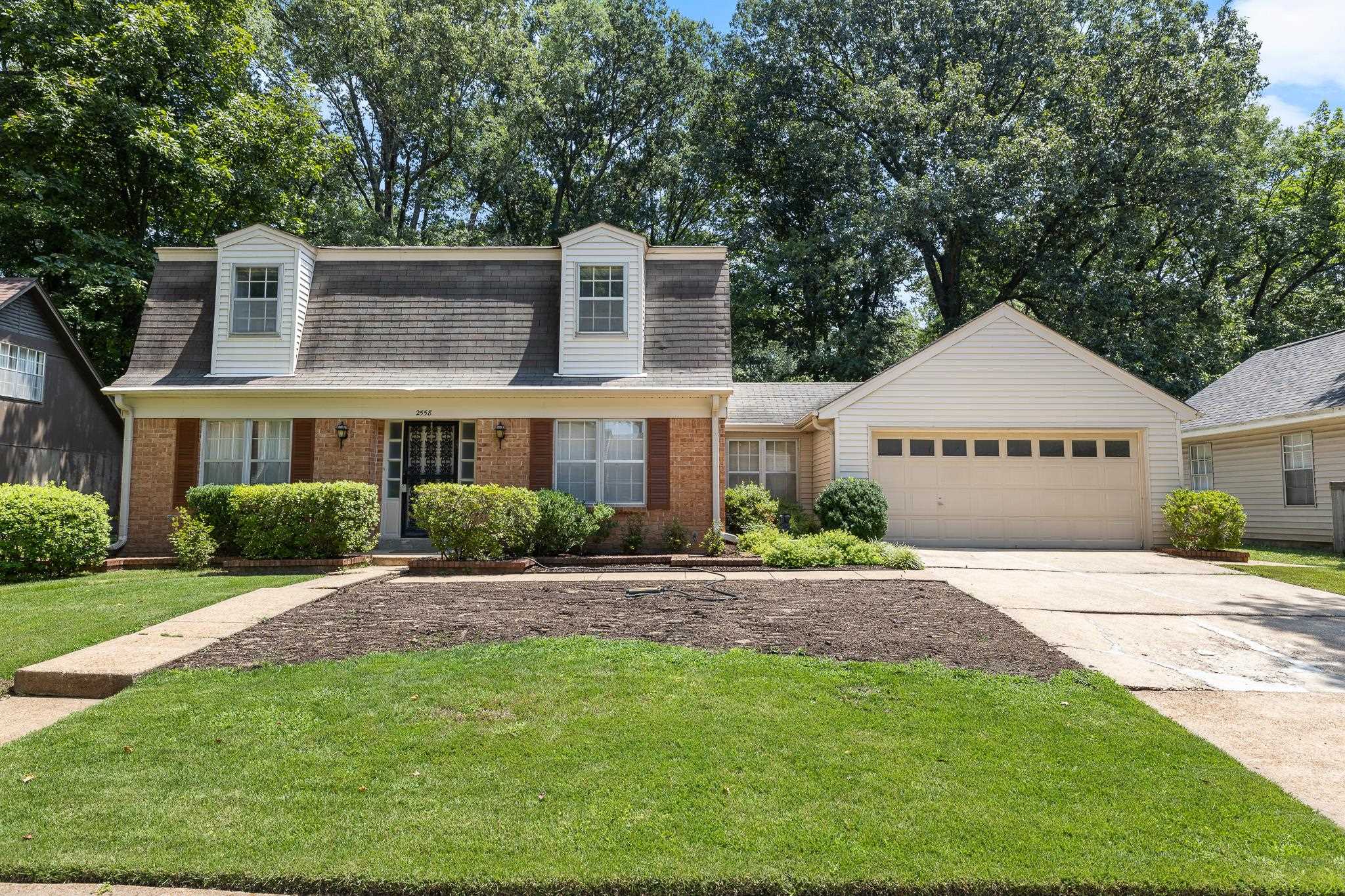2558 HONEY BEE LN Property Photo 1