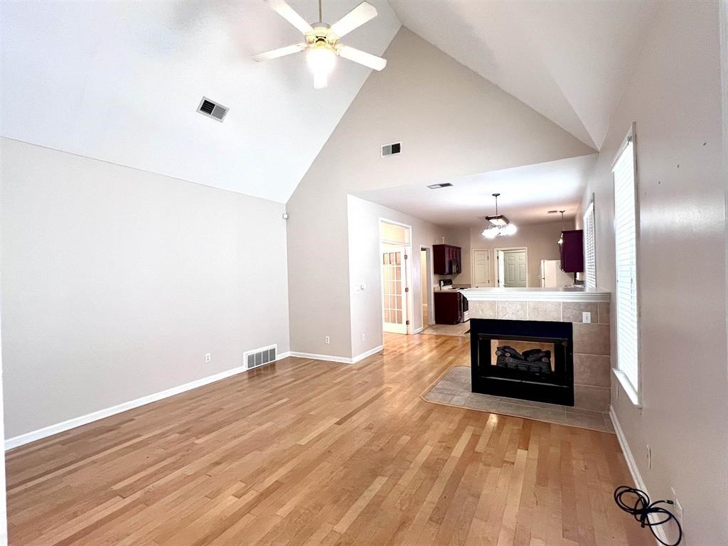 1175 Harbor River Dr Property Photo 4