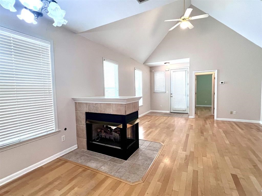 1175 Harbor River Dr Property Photo 5