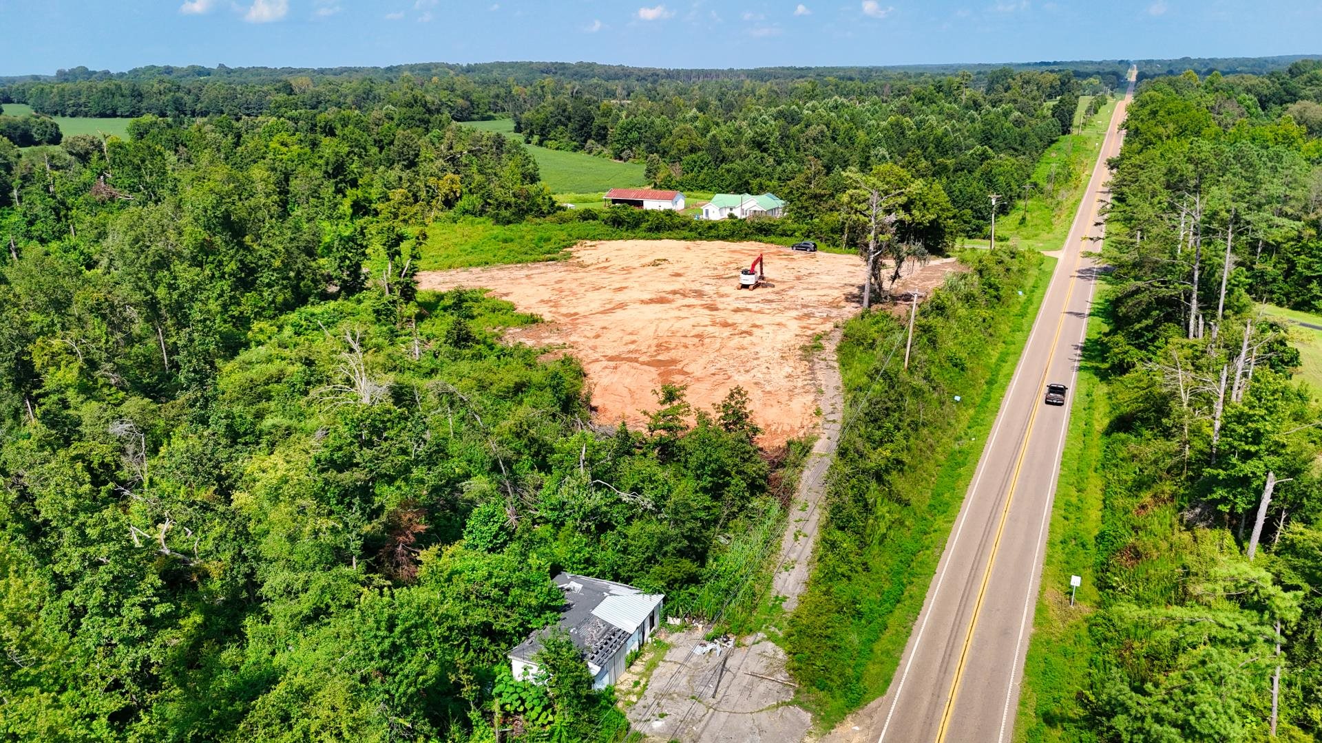 414 57 Hwy E Property Photo 4