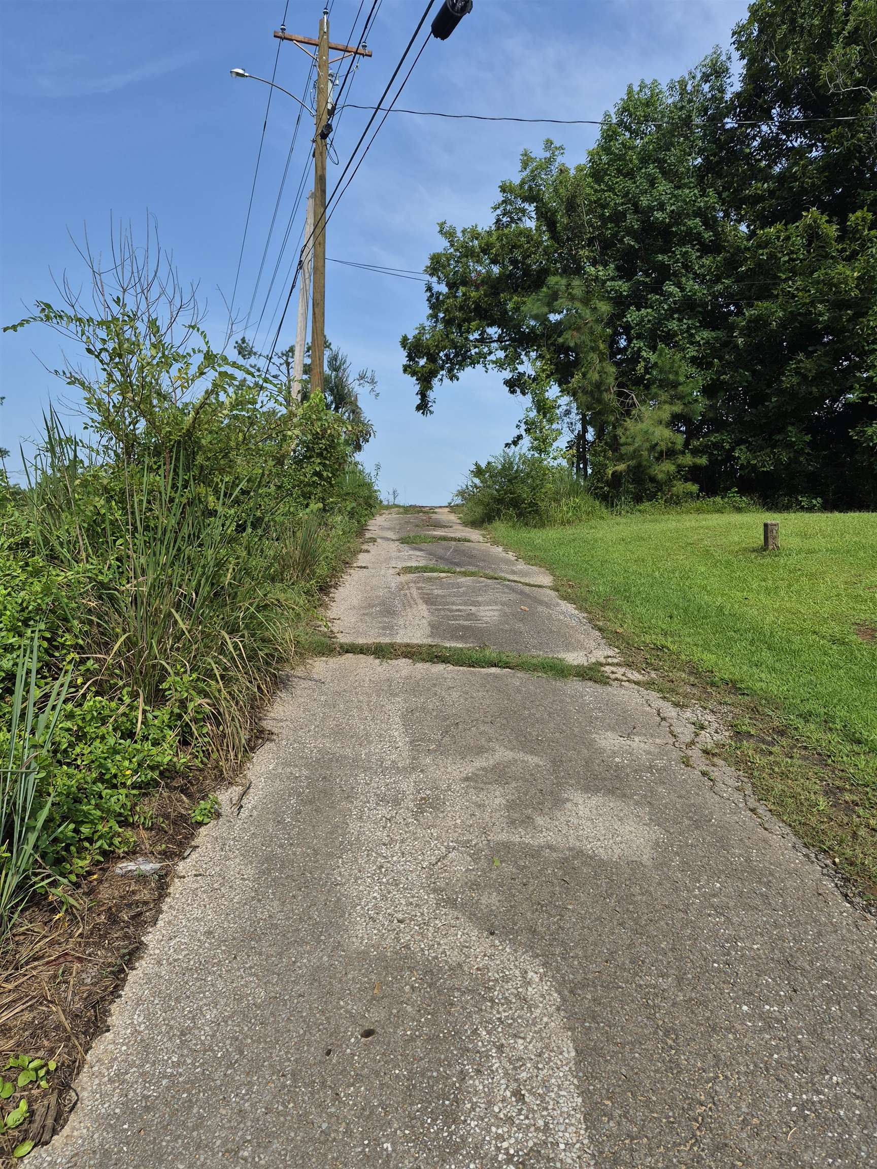 414 57 Hwy E Property Photo 9