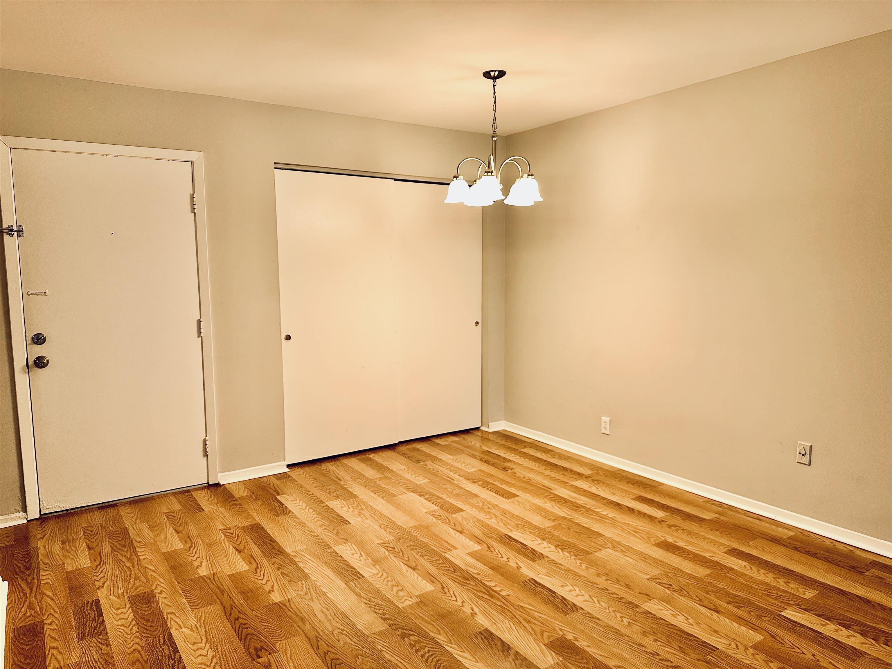 1855 W Poplar Woods Cir 304 Property Photo 12